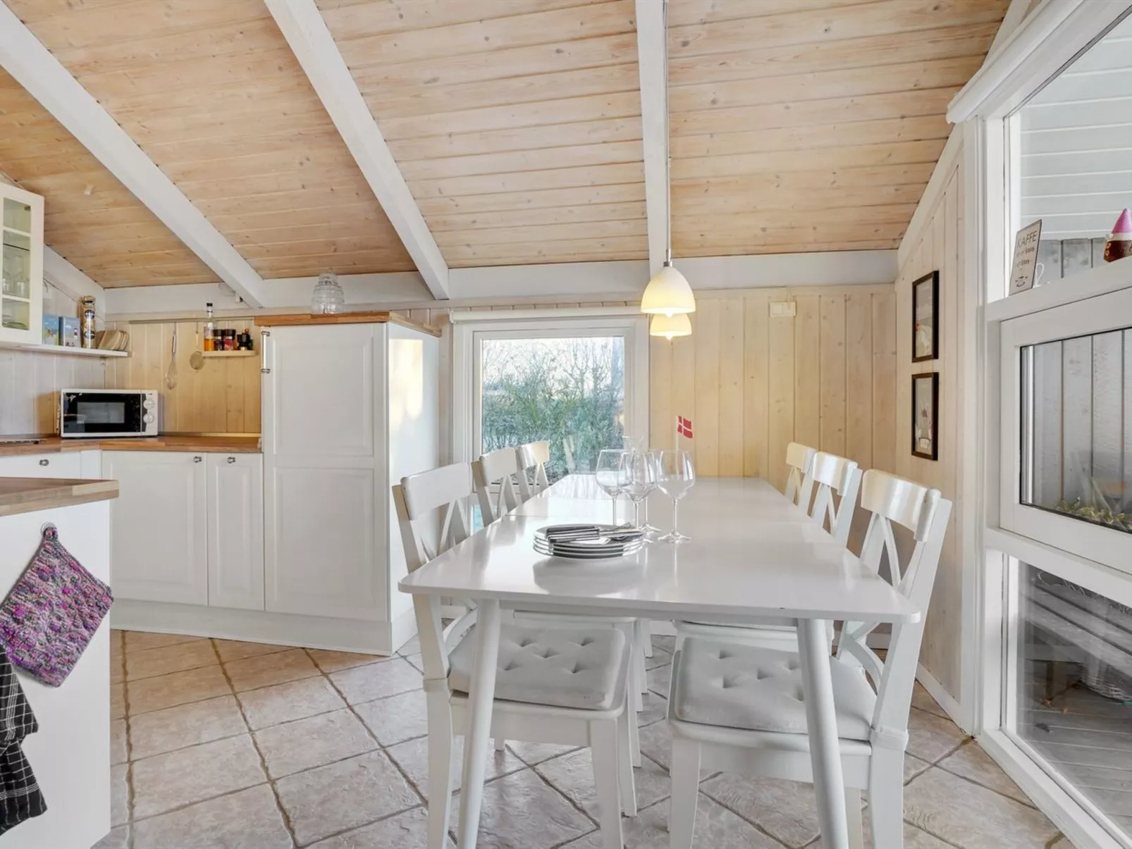 "Nilsa" - 400m from the sea-Dedans