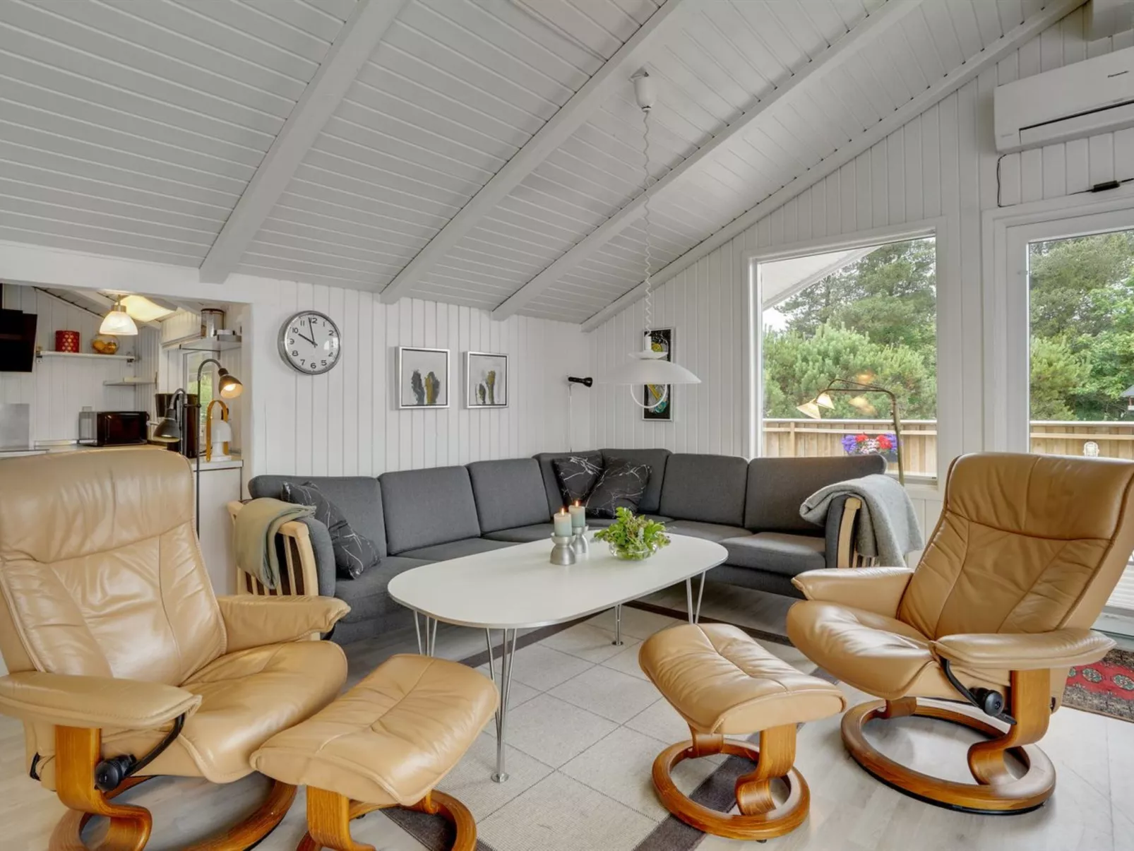 "Arlette" - 1.8km from the sea-Drinnen