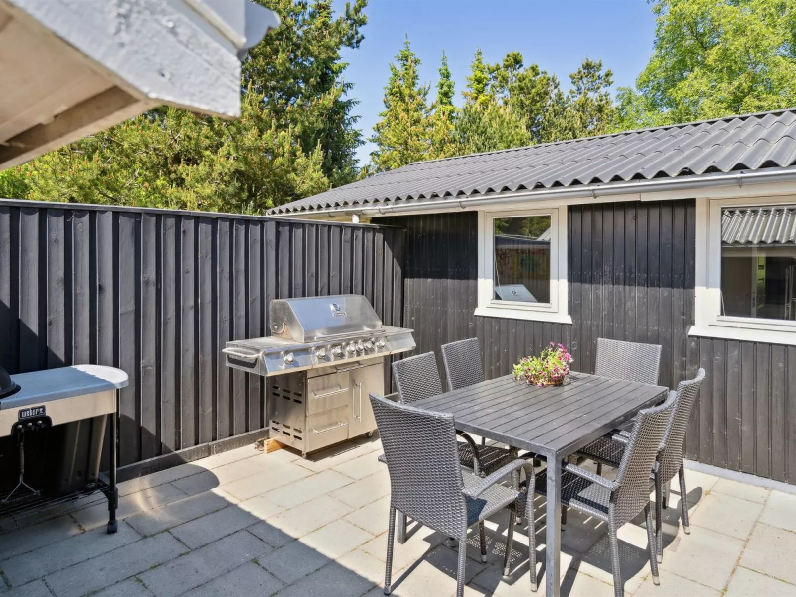 "Ally" - 250m from the sea-Outside