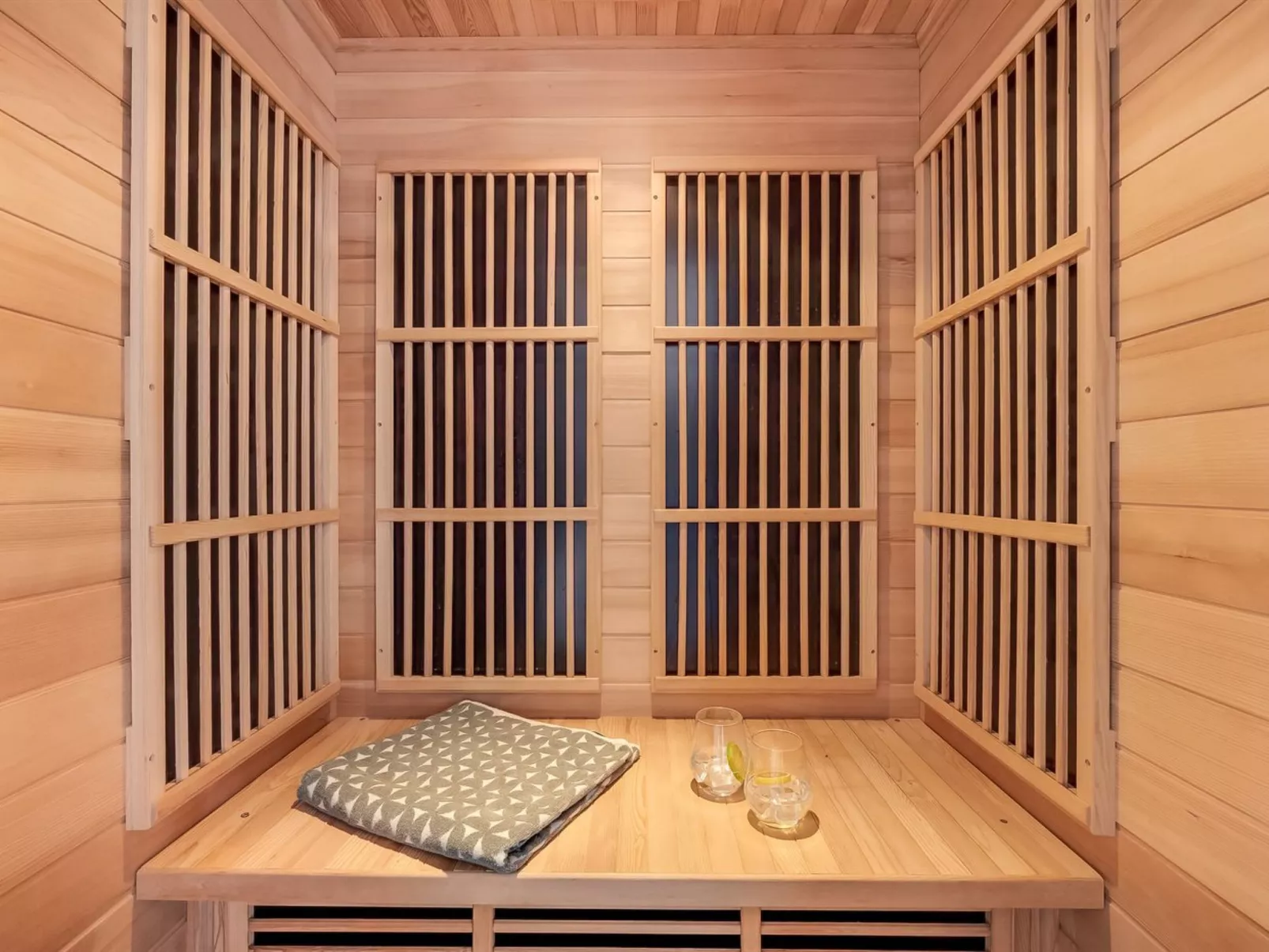 "Sissan" - 900m from the sea-Drinnen