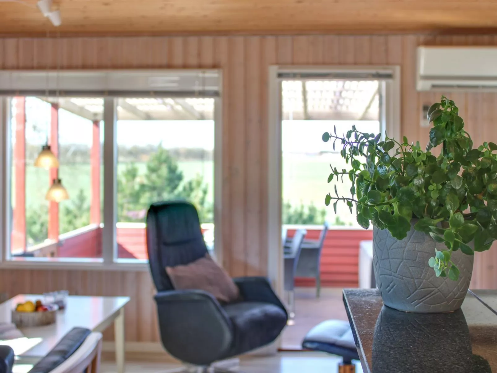 "Yanne" - 400m from the sea-Drinnen