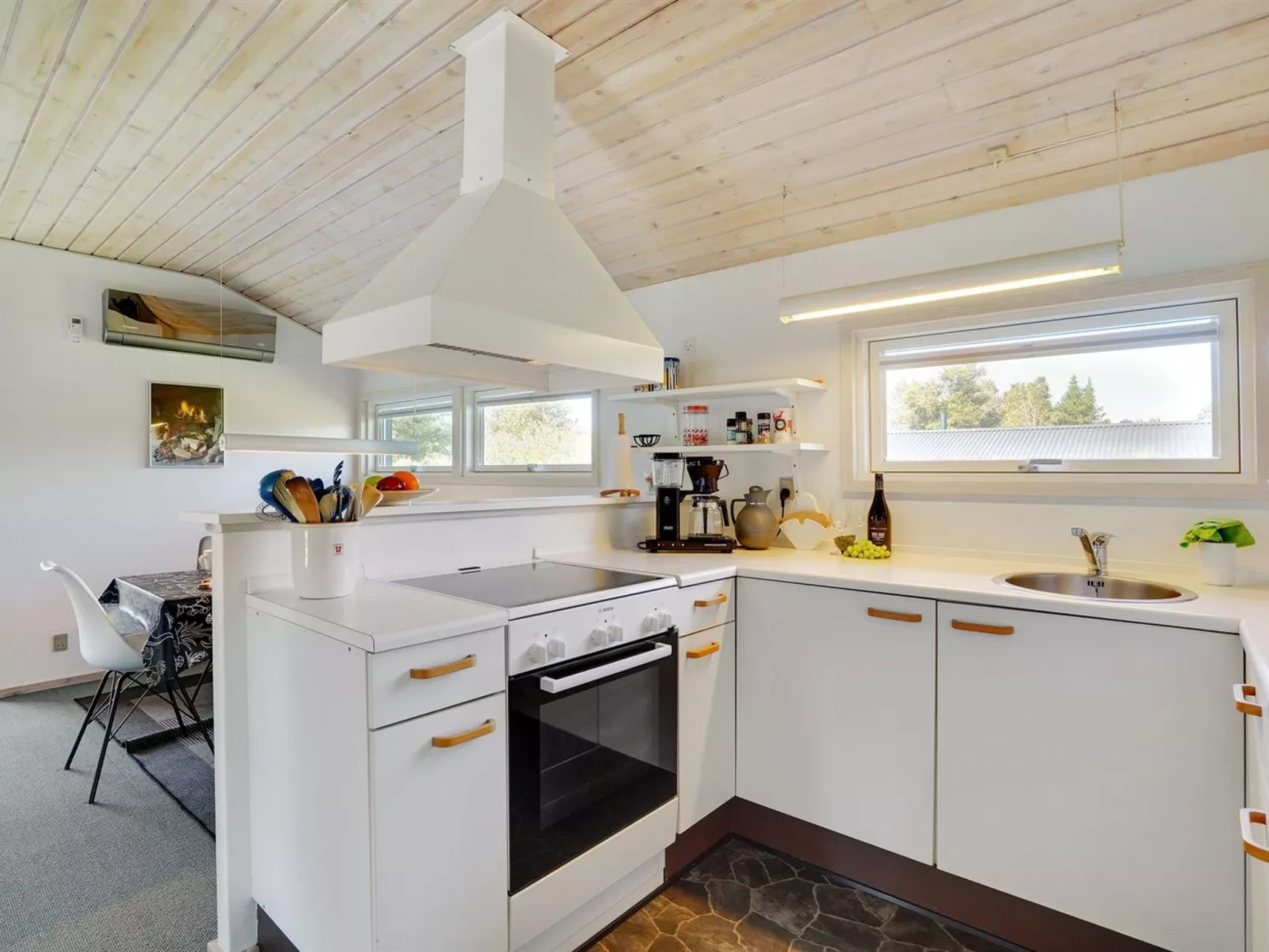 "Ordan" - 800m from the sea-Inside