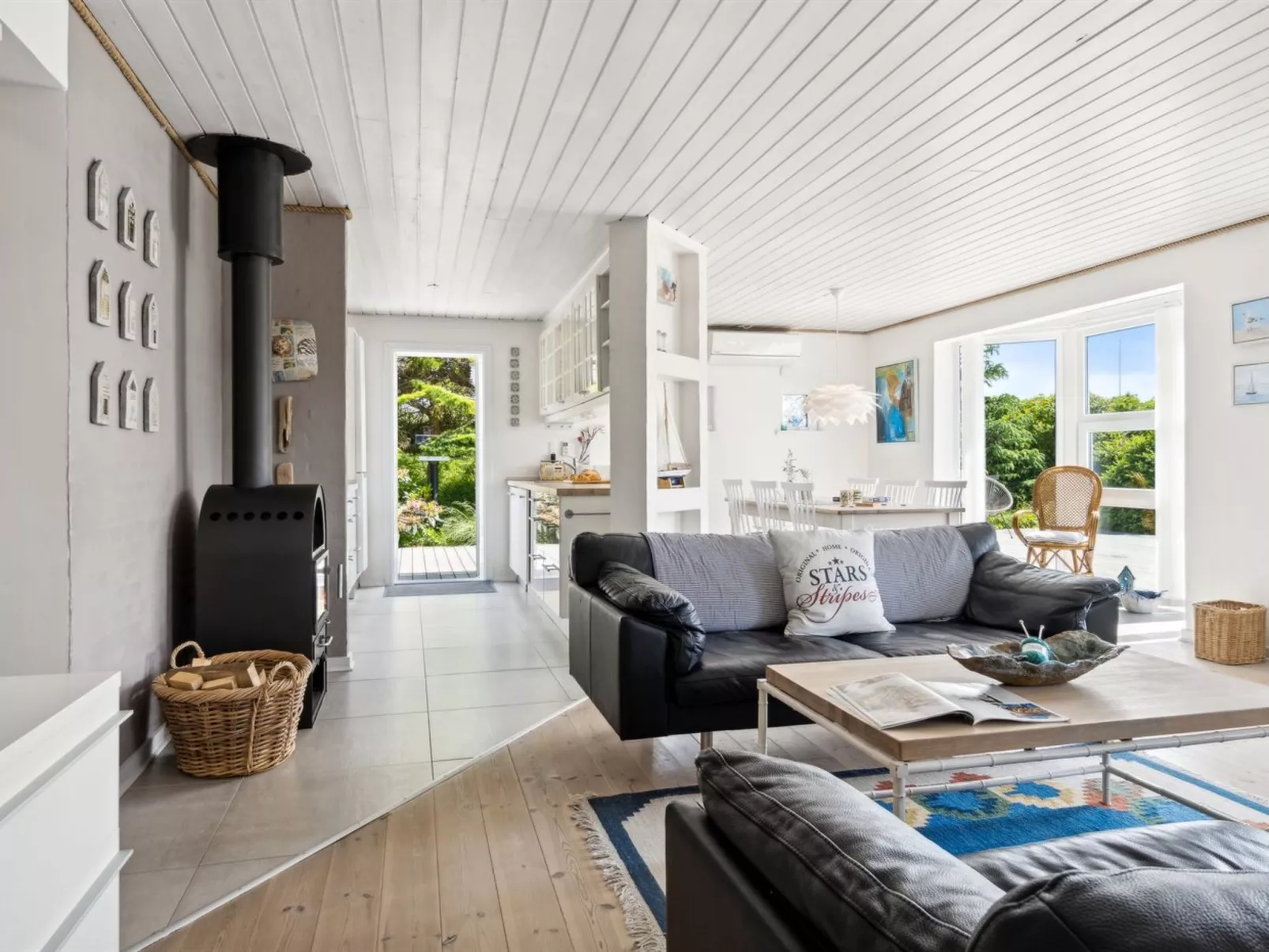 "Marli" - 700m from the sea-Drinnen