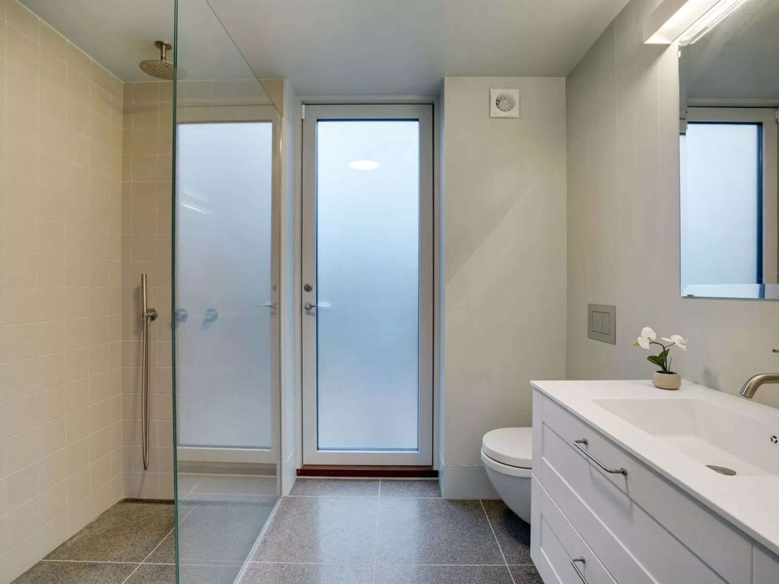 "Vanta" - 10m from the sea-Drinnen