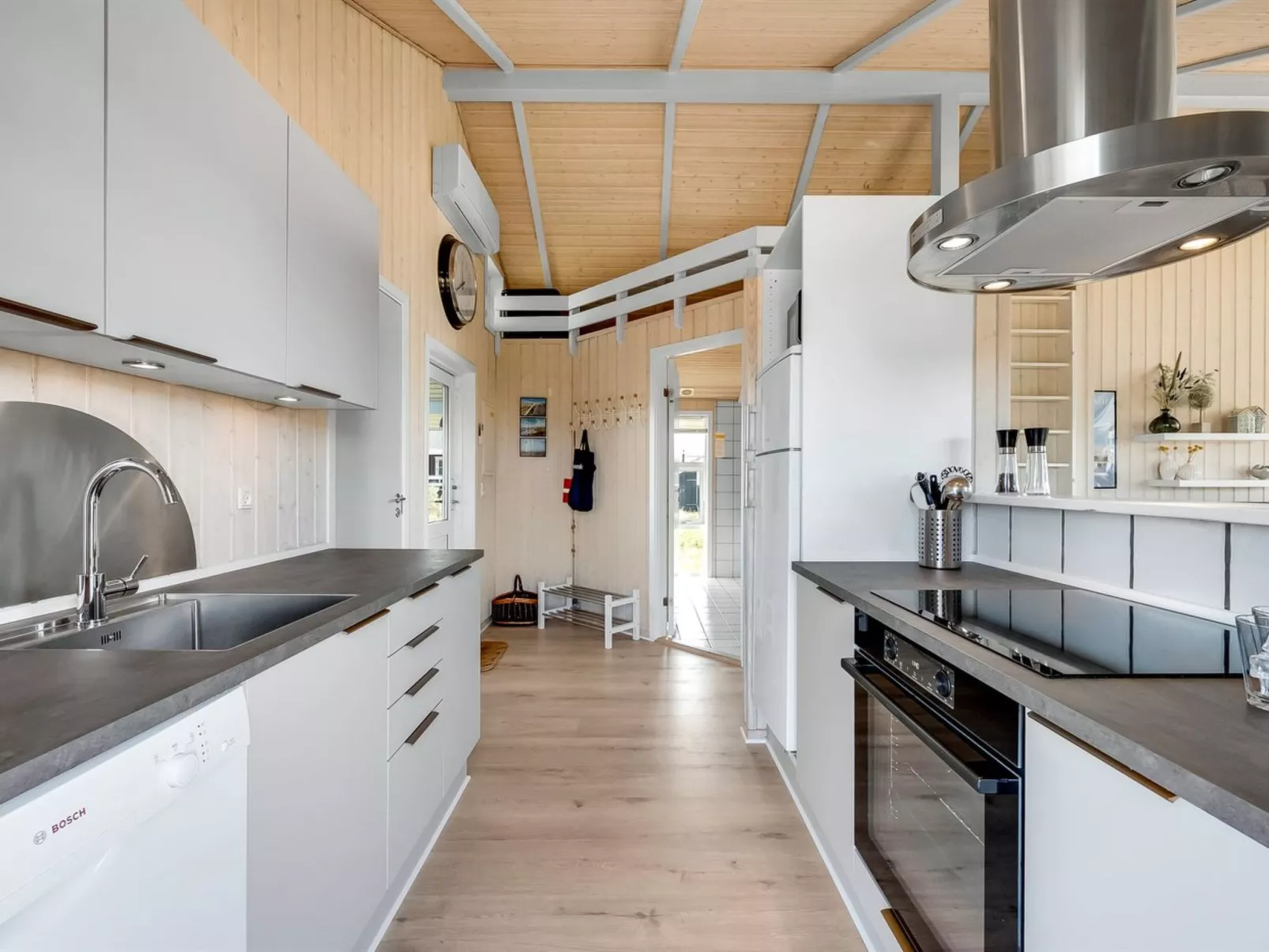 "Fejzo" - 700m to the fjord-Inside