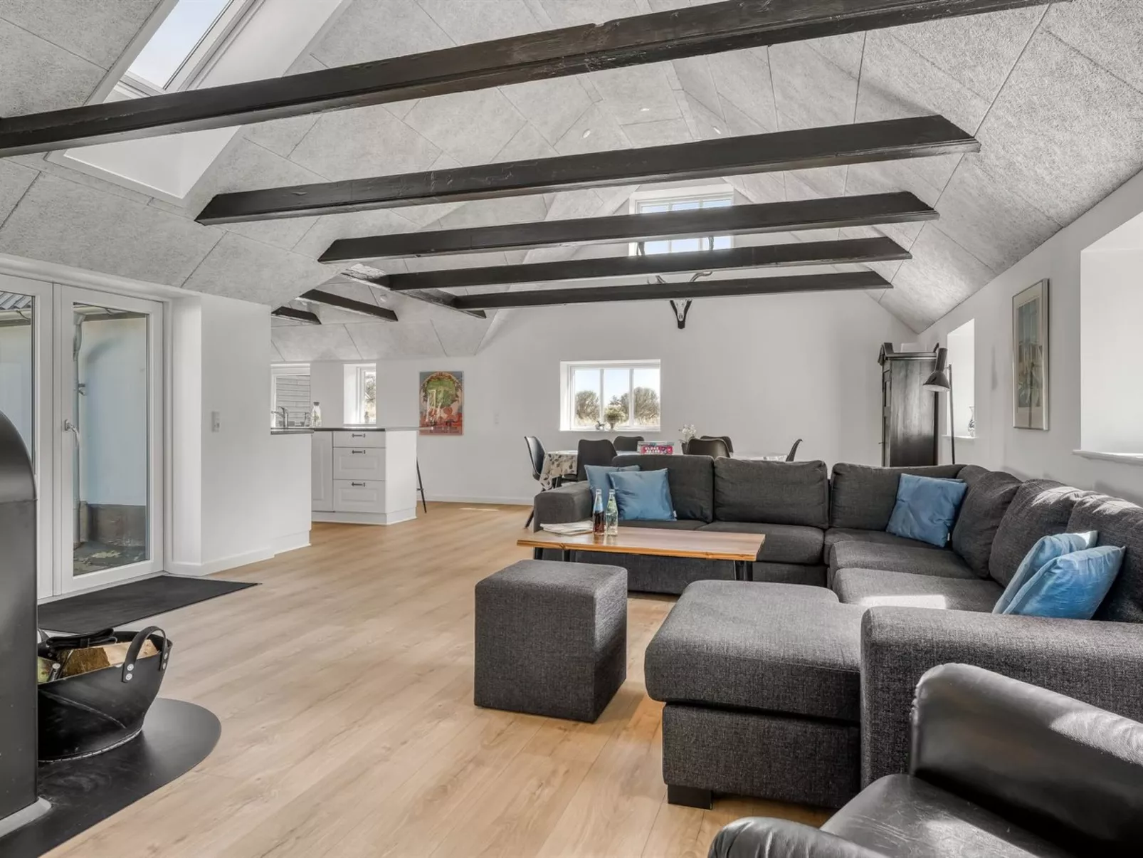 "Elisa" - 1.2km from the sea-Inside