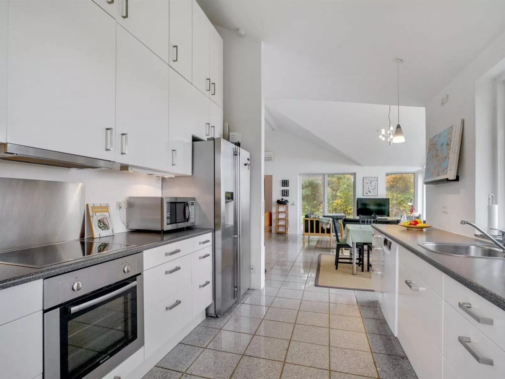 "Elis" - 90m to the fjord-Drinnen