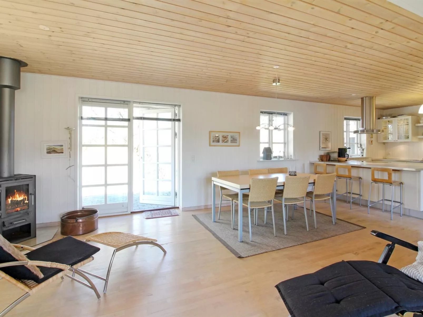 "Othelia" - 1.8km from the sea-Inside