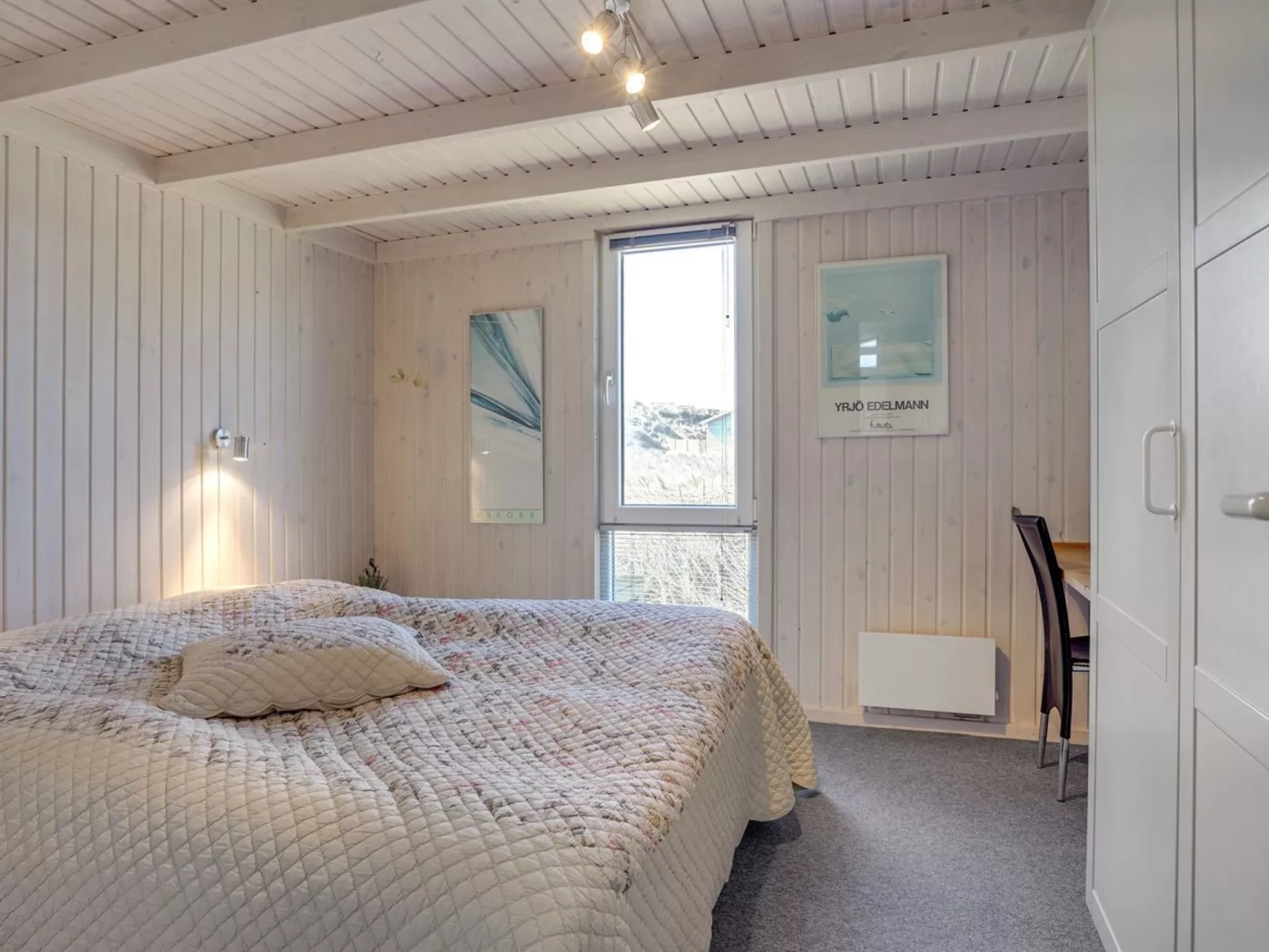 "Fanney" - 100m from the sea-Inside