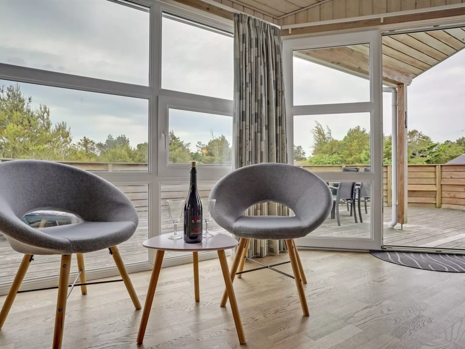 "Jerg" - 500m from the sea-Drinnen