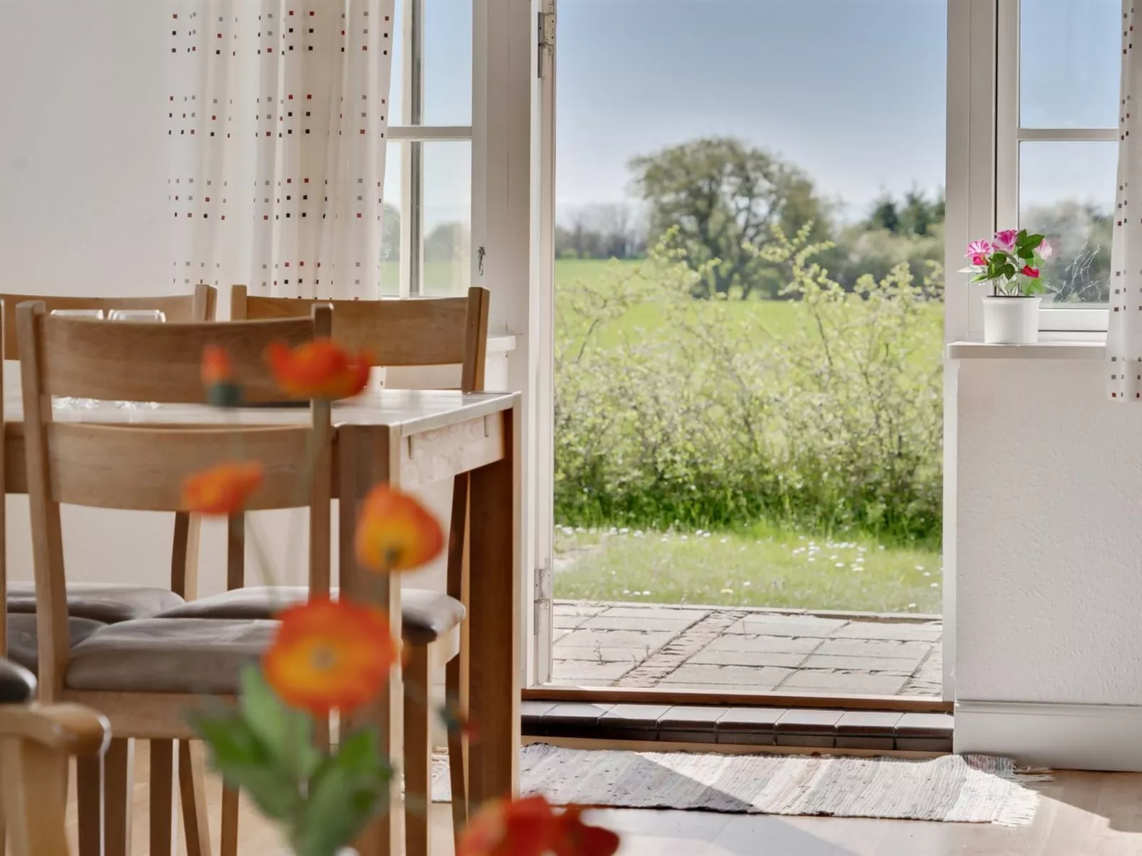 "Store" - 700m from the sea-Dedans