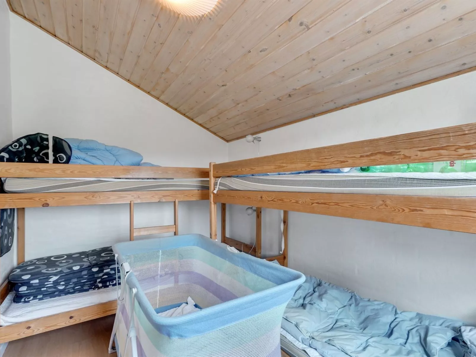 "Hariet" - 600m from the sea-Drinnen