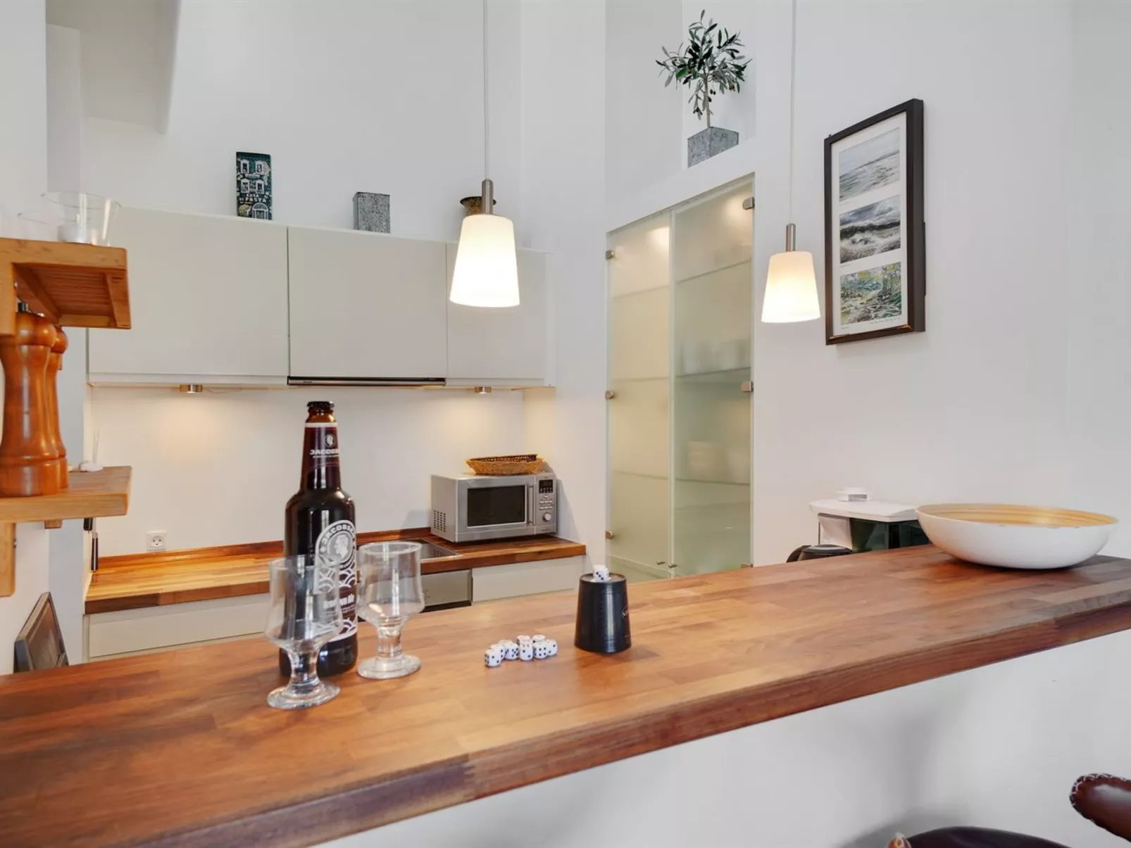 "Anniek" - 1km to the fjord-Inside