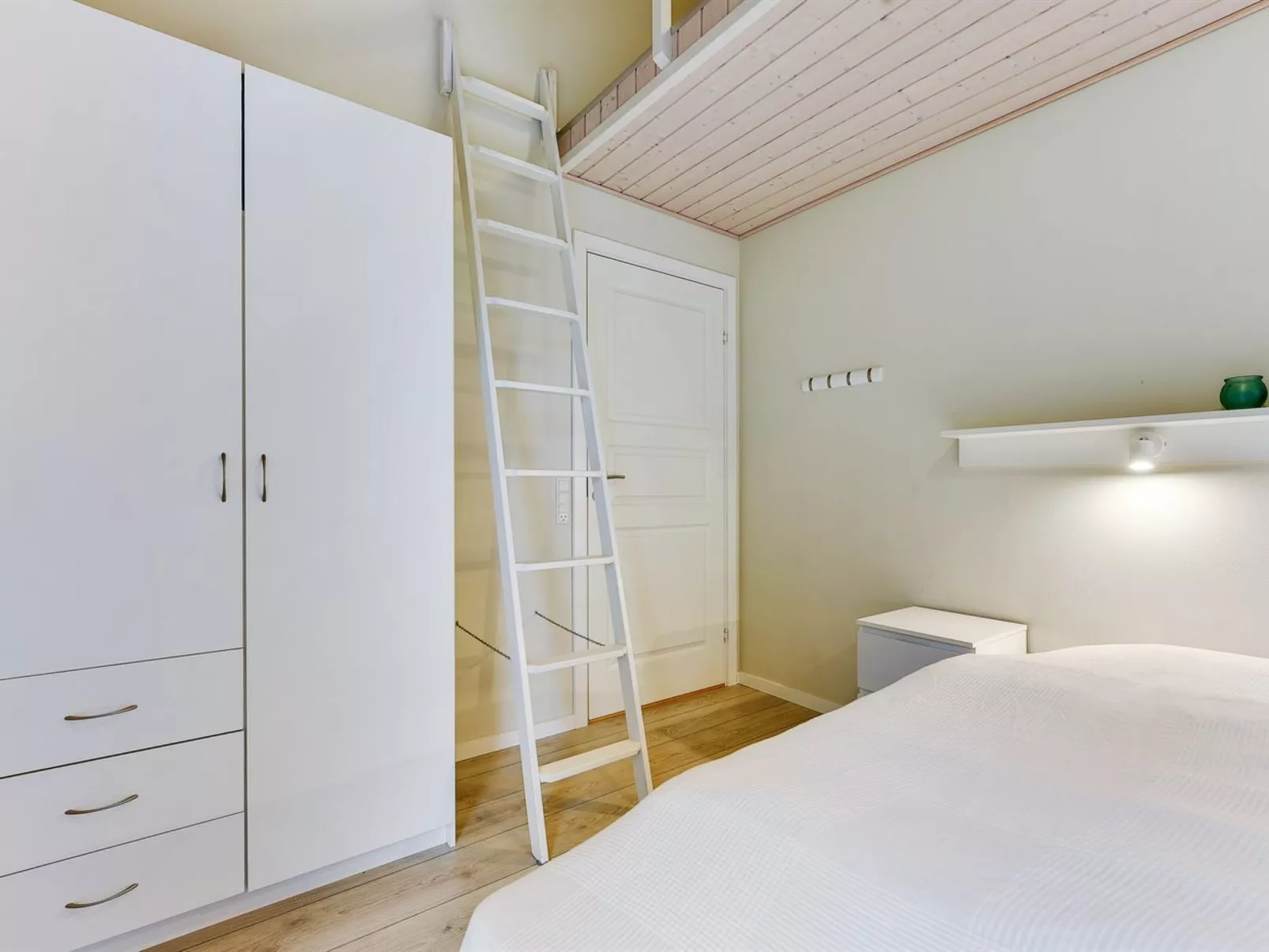 "Anethe" - 100m to the fjord-Inside