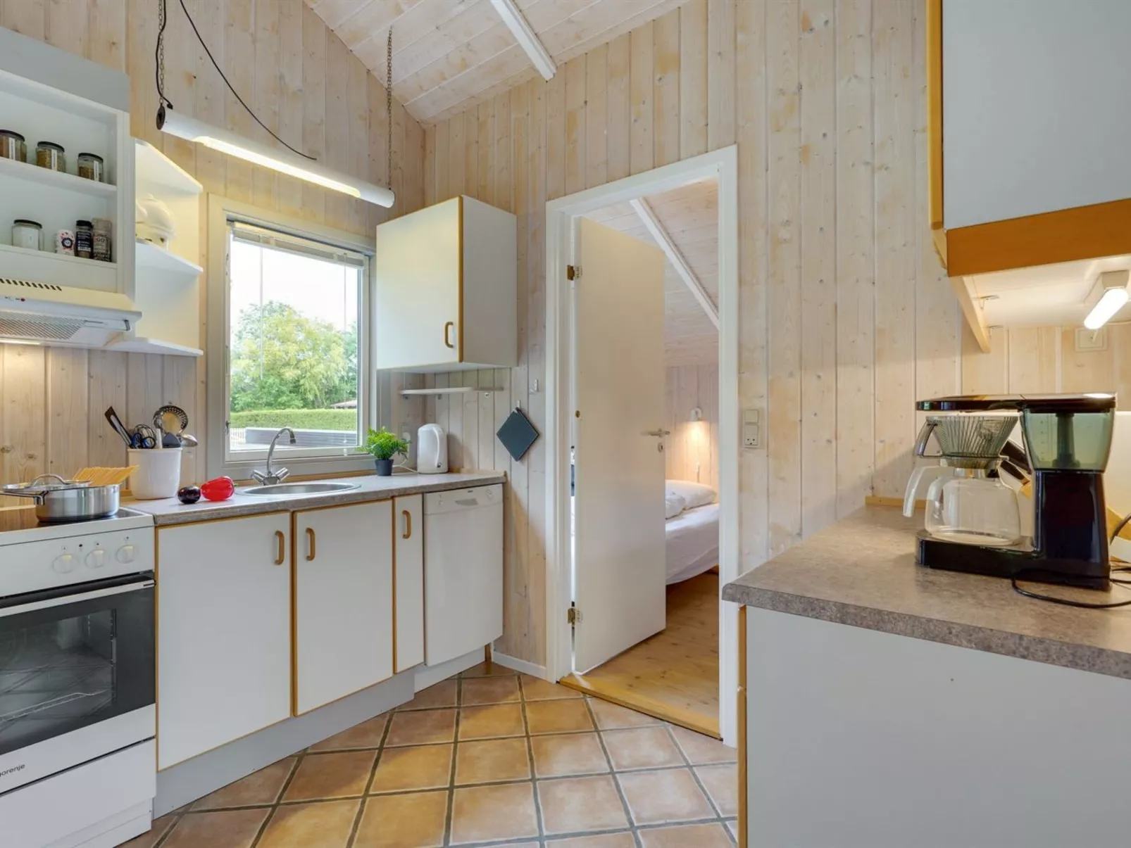 "Danna" - 850m to the fjord-Drinnen