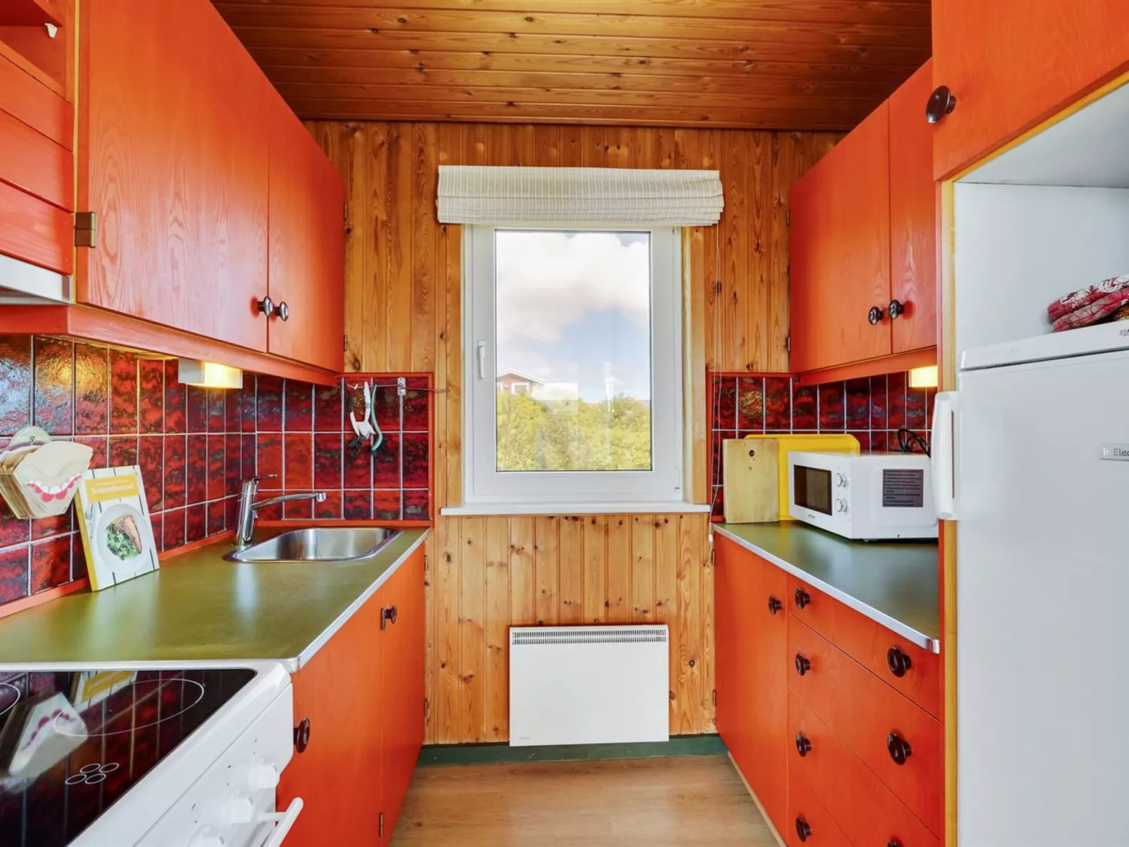 "Usko" - 250m from the sea-Drinnen