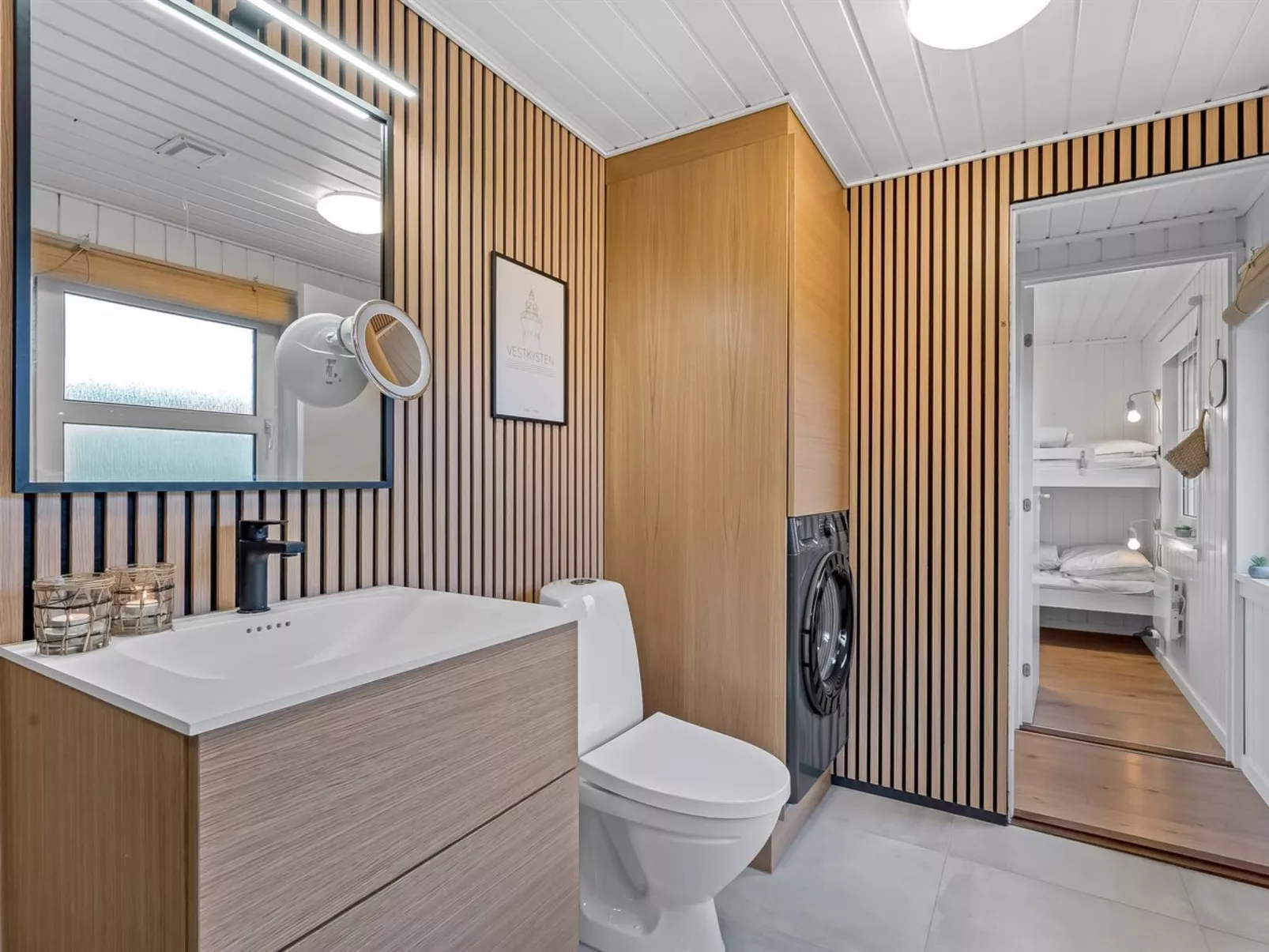 "Assa" -  from the sea-Inside