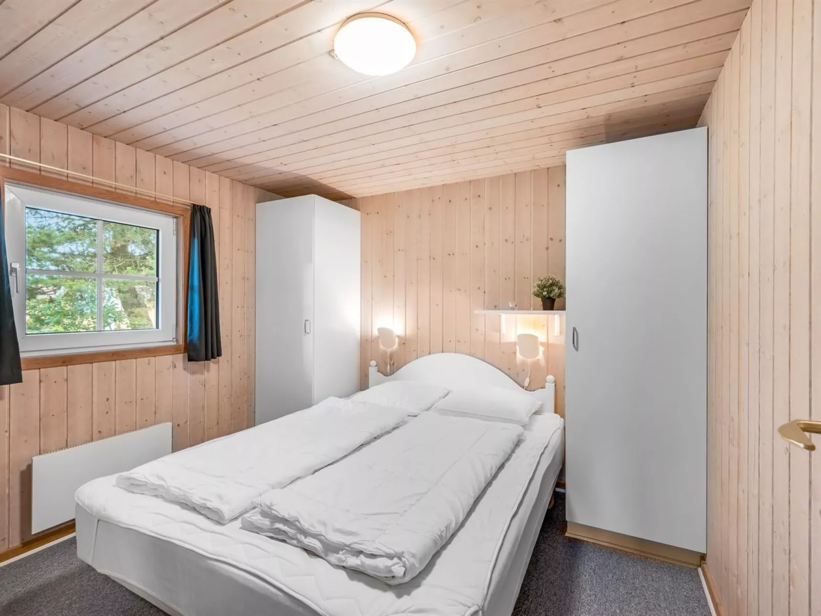 "Gunvald" - 2km to the fjord-Inside