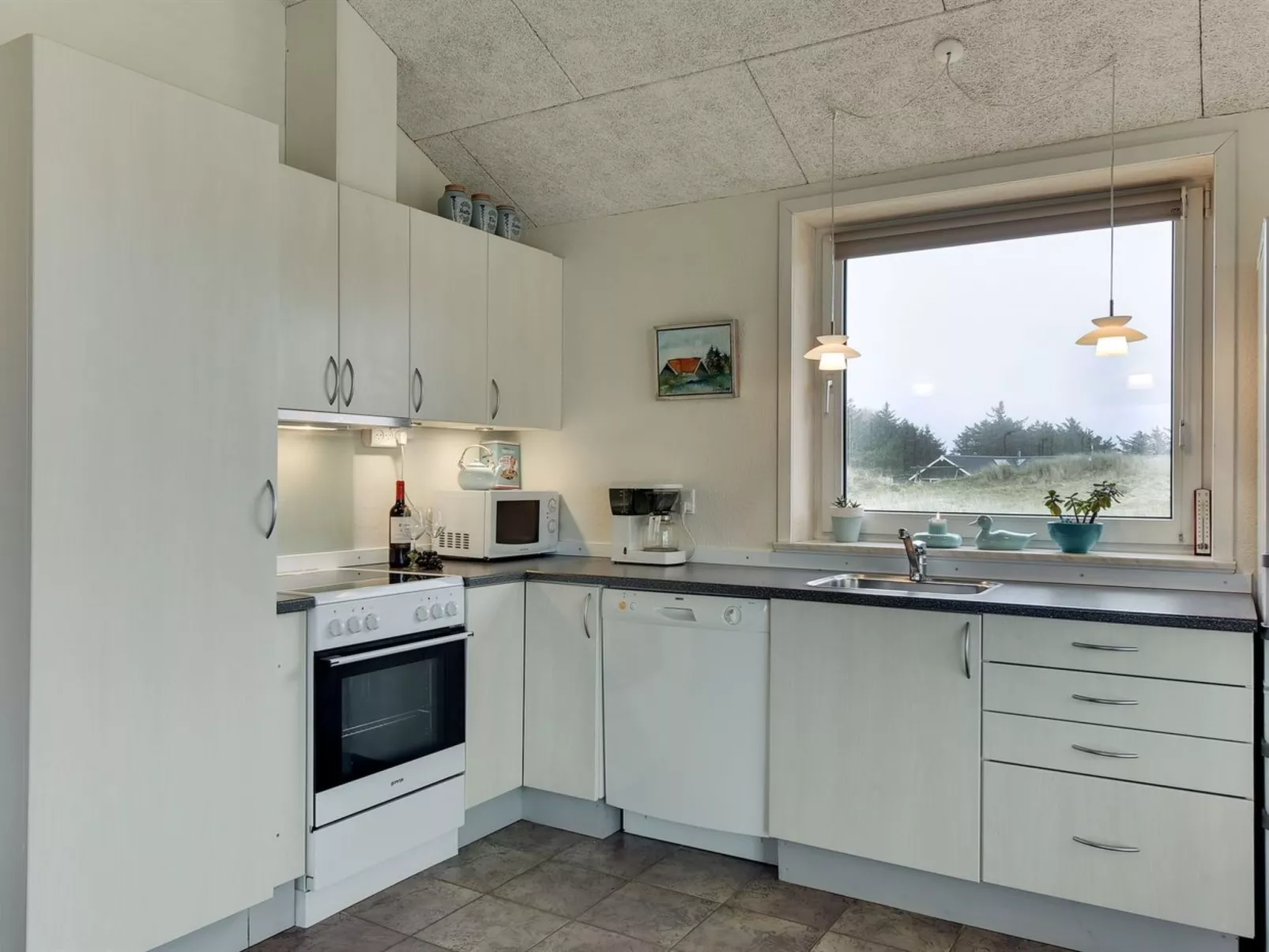 "Hawarth" - 300m to the fjord-Drinnen