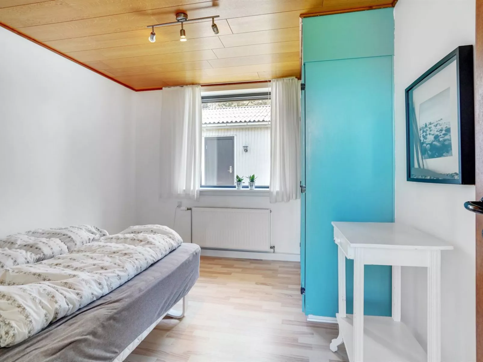 "Emin" - 100m from the sea-Drinnen