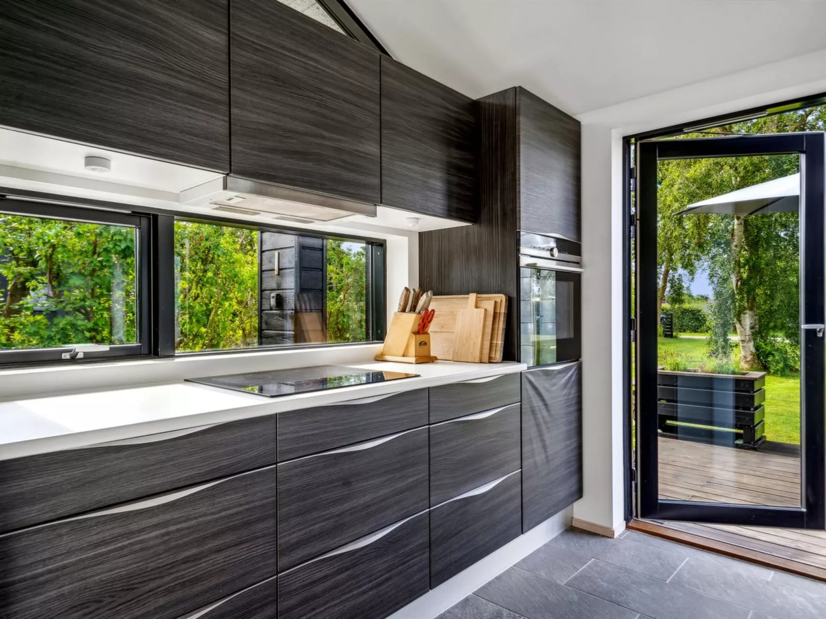 "Yukon" - 150m from the sea-Inside