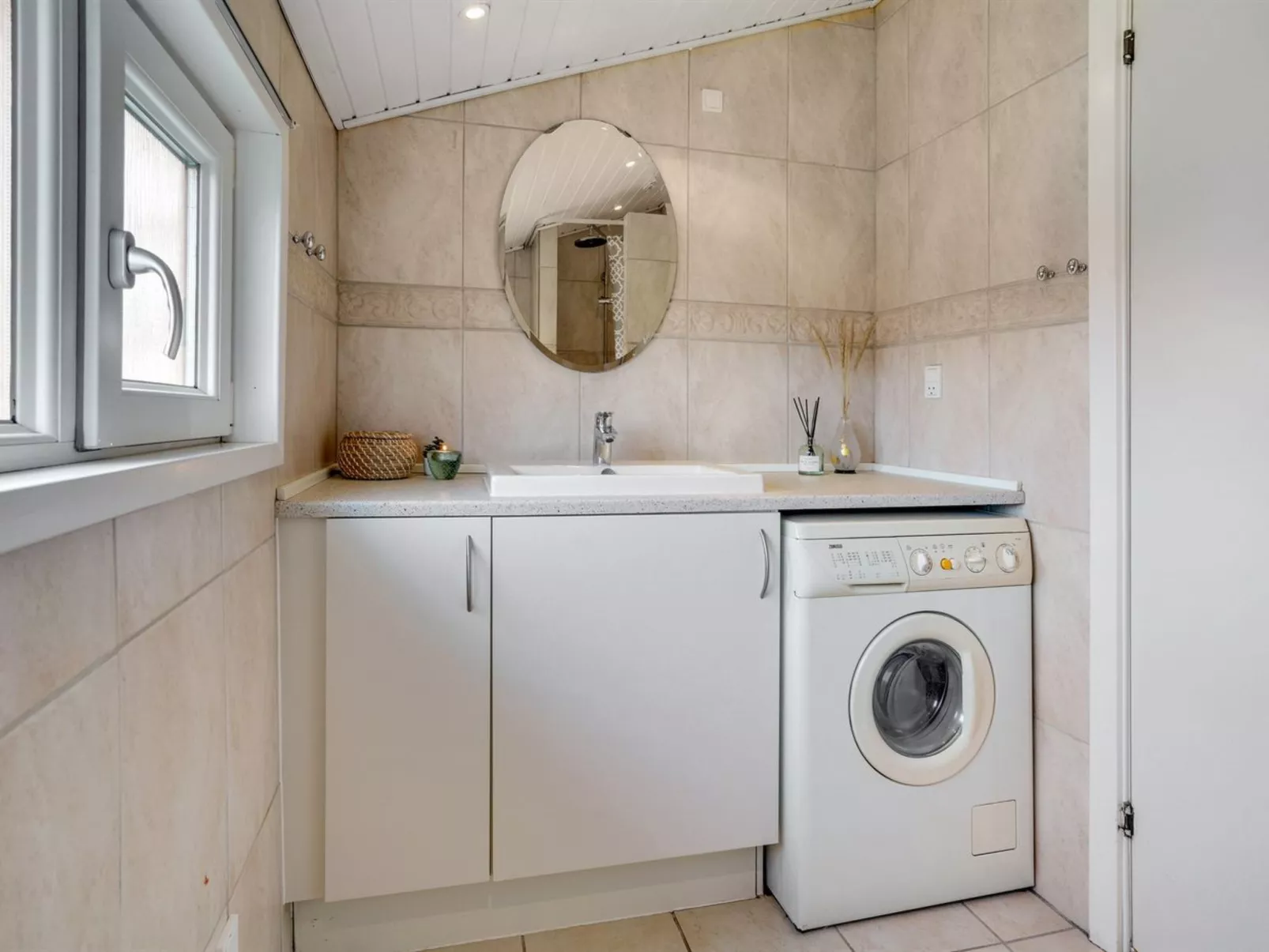 "Larisa" - 250m from the sea-Dedans