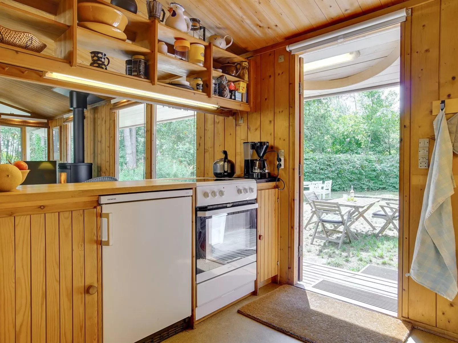 "Myrra" - 10m from the sea-Inside