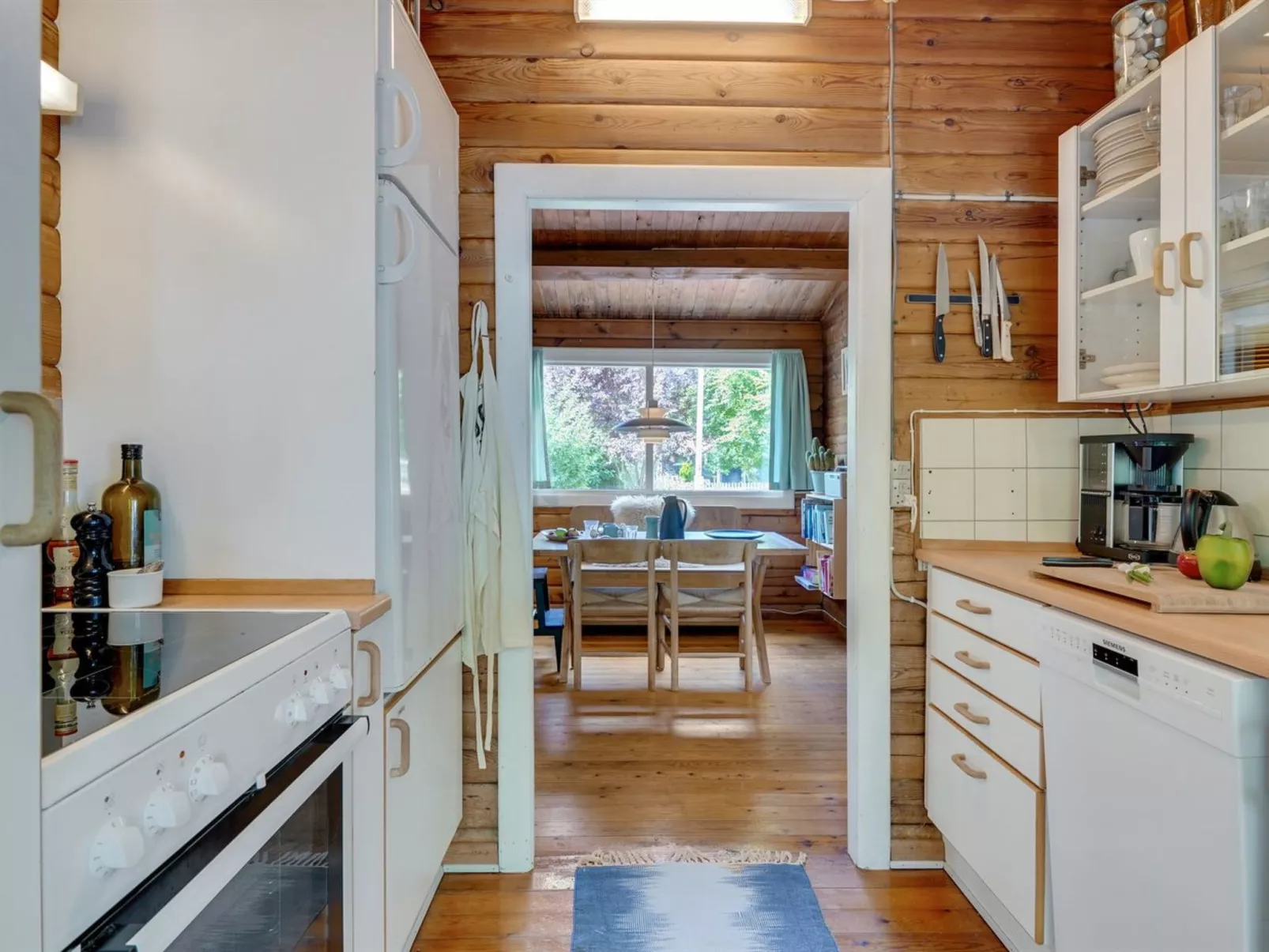 "Meeno" - 200m from the sea-Inside