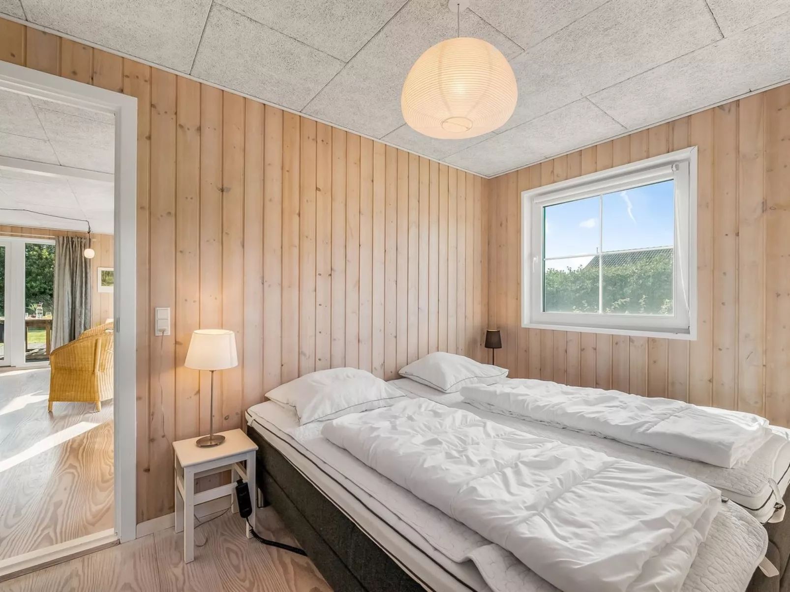 "Holm" - 700m to the fjord-Inside