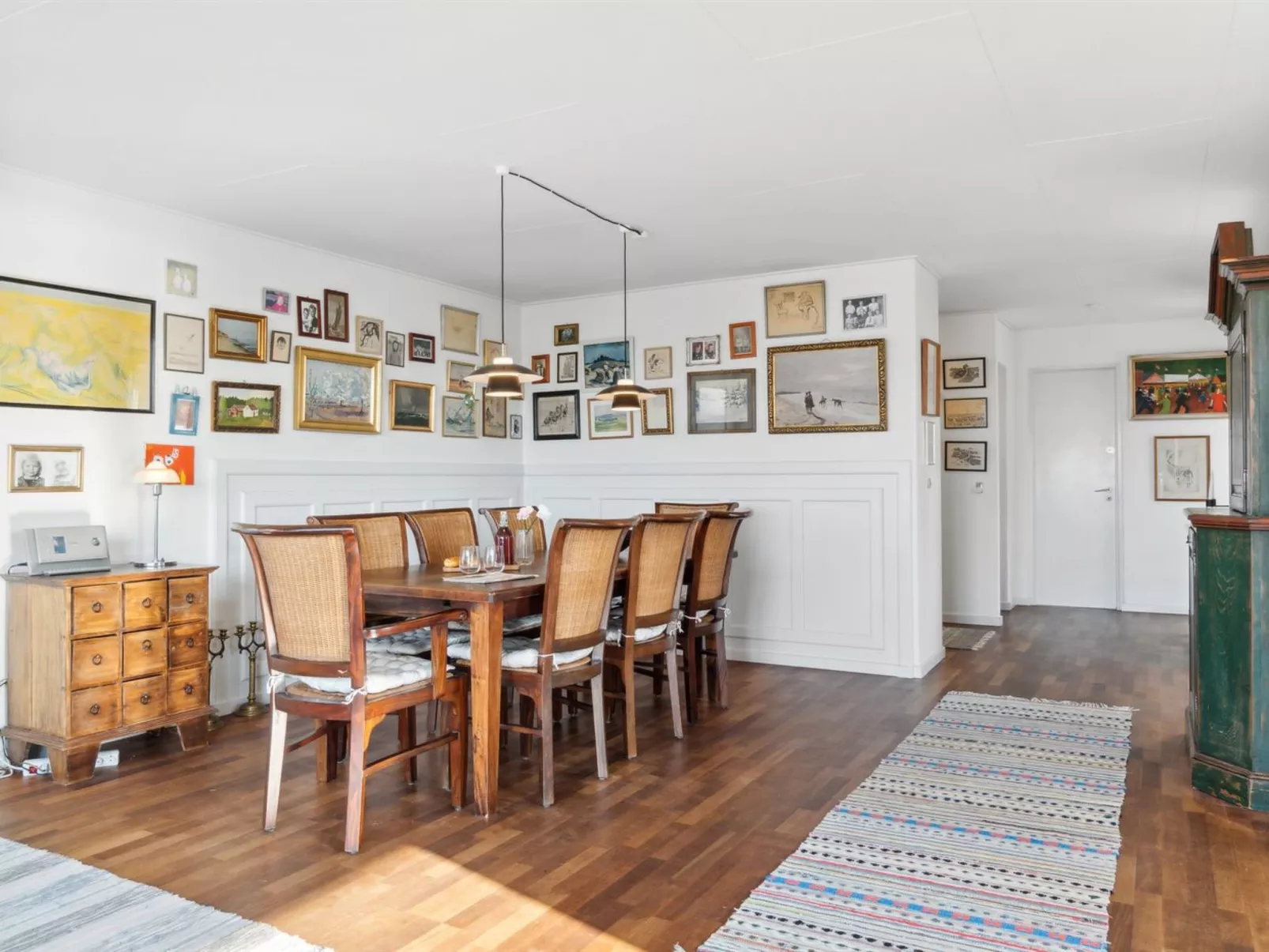 "Velika" - 25m to the fjord-Inside