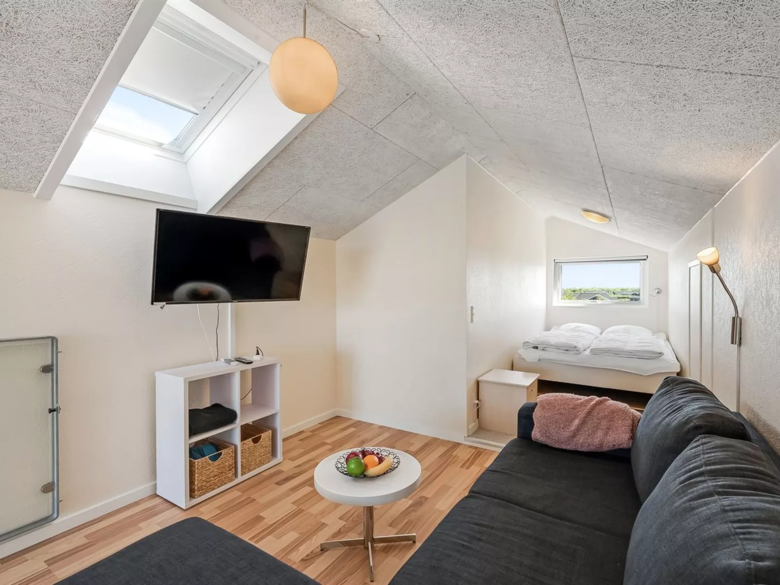 "Hedevig" - 800m to the fjord-Inside