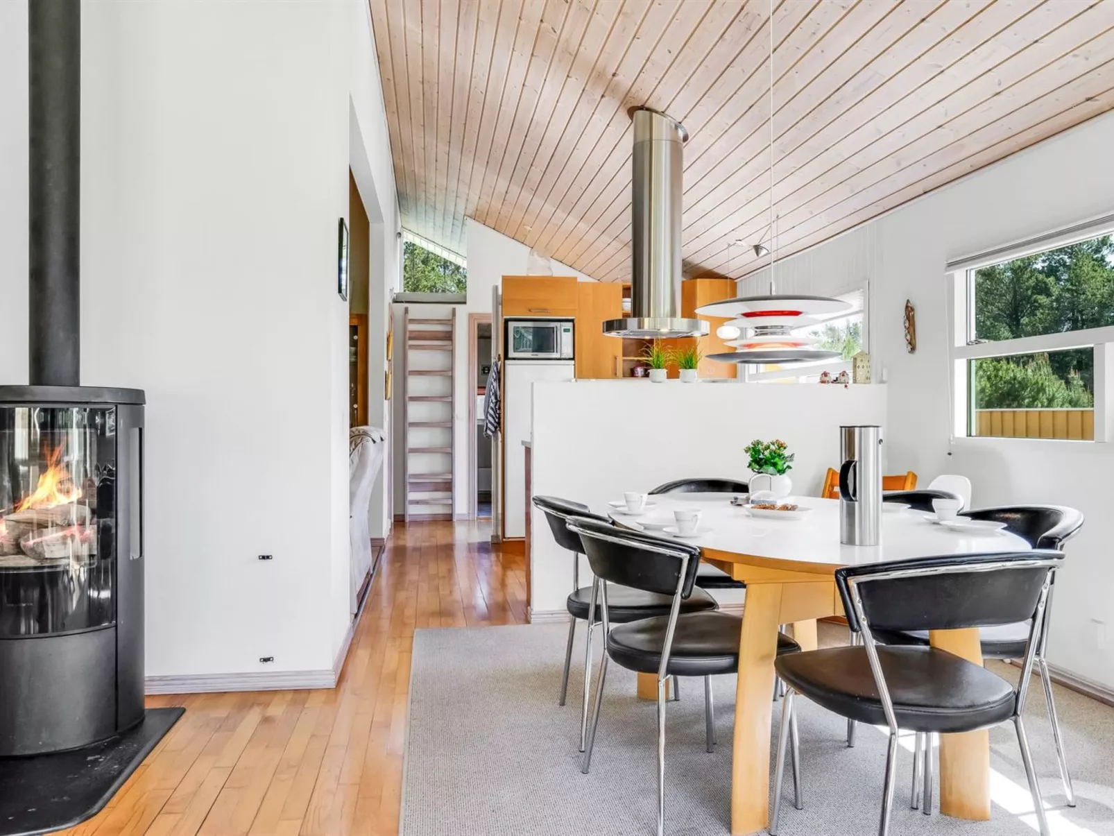 "Vetle" - 2.8km from the sea-Inside