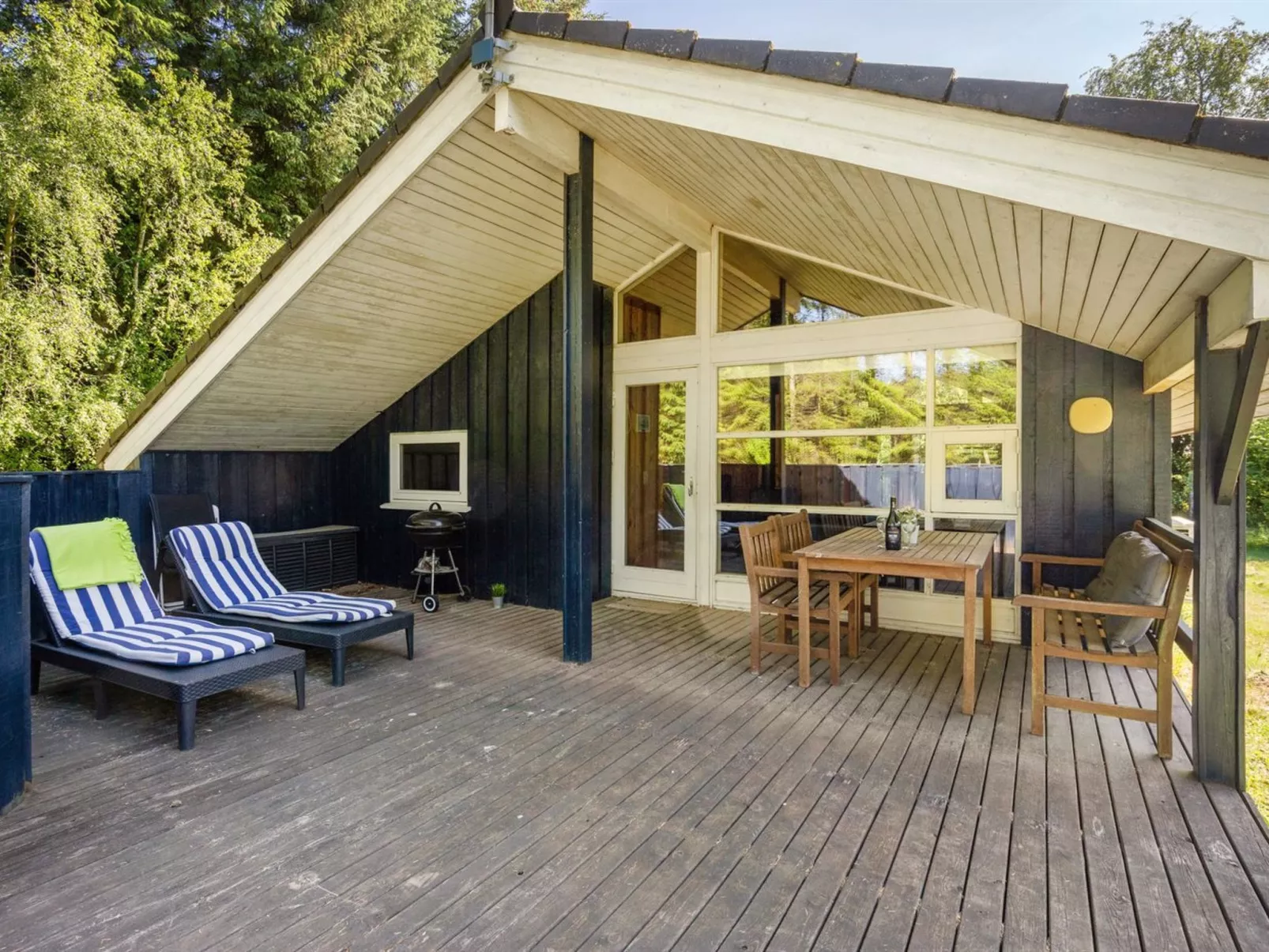 "Alwin" - 2.5km from the sea-Outside