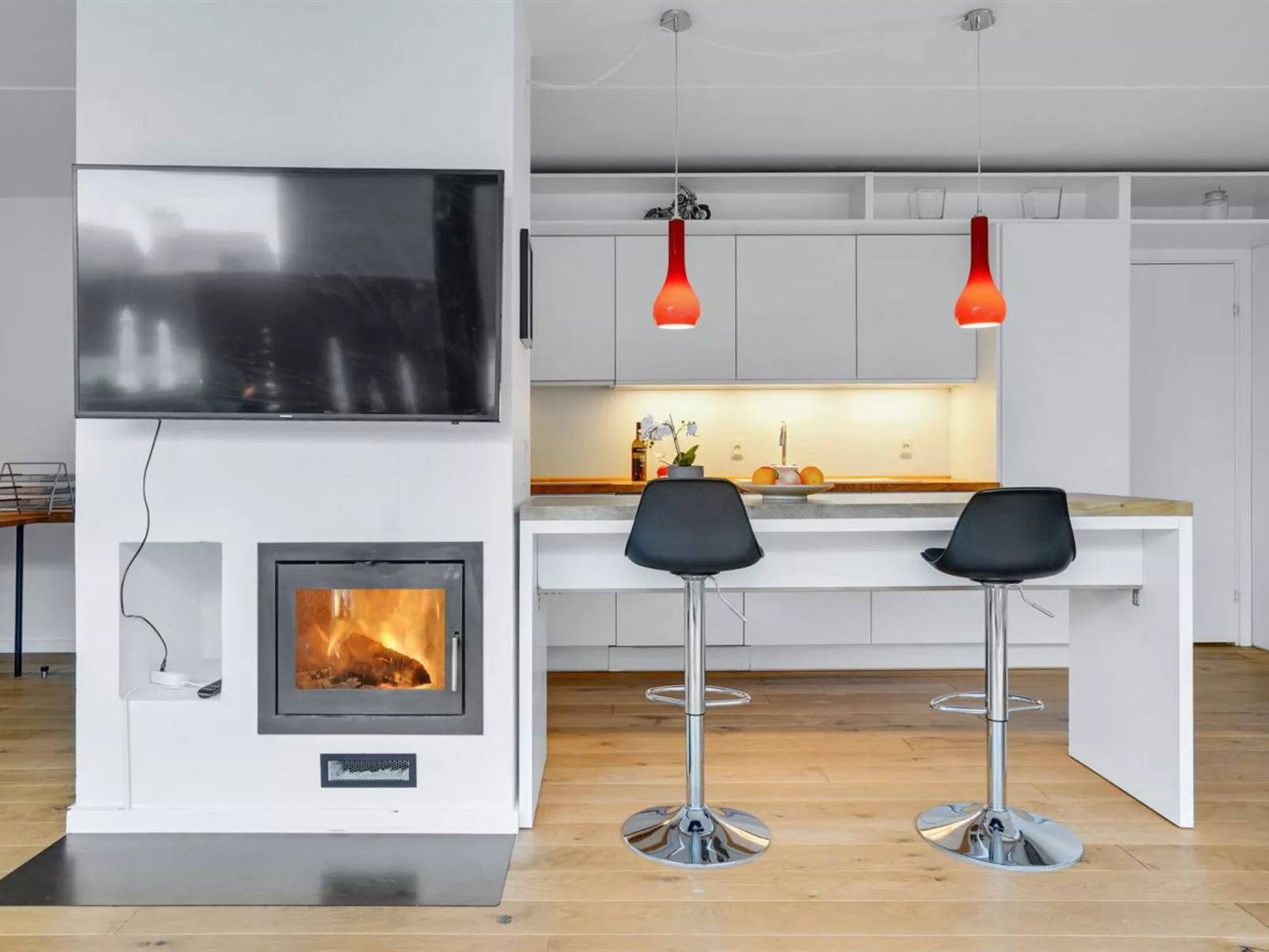 "Heigo" - 25m from the sea-Drinnen