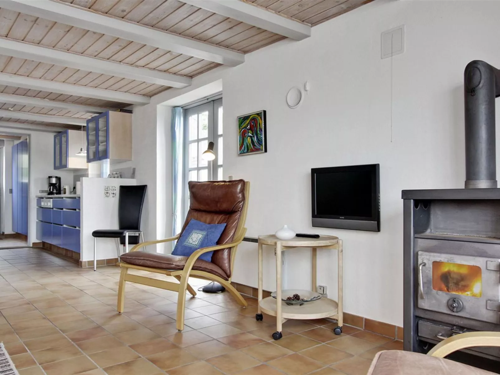 "Pauliina" - 10m to the fjord-Drinnen