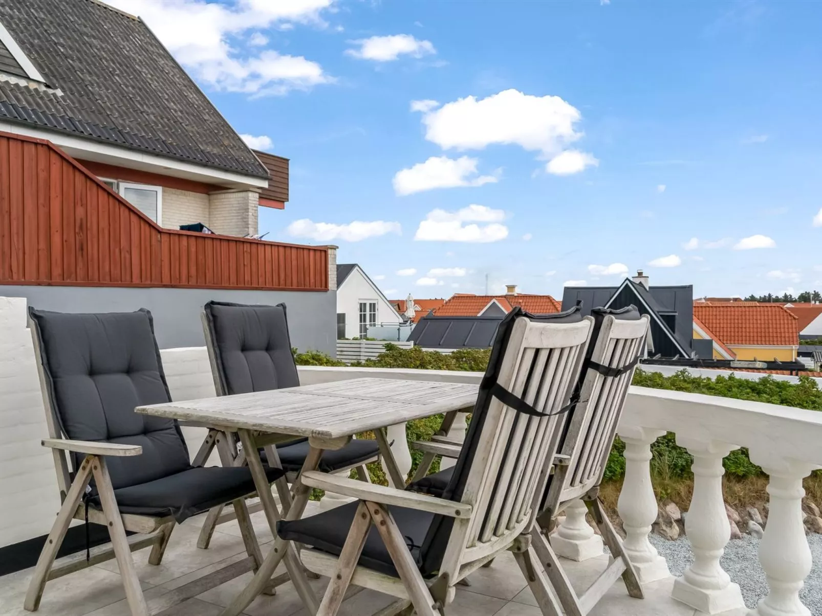 "Edmond" - 150m from the sea-Outside