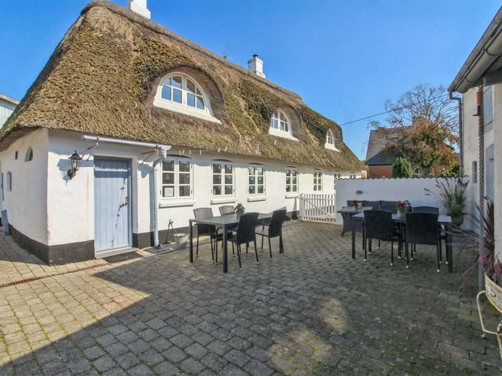 "Maelle" - 25km from the sea-Draußen