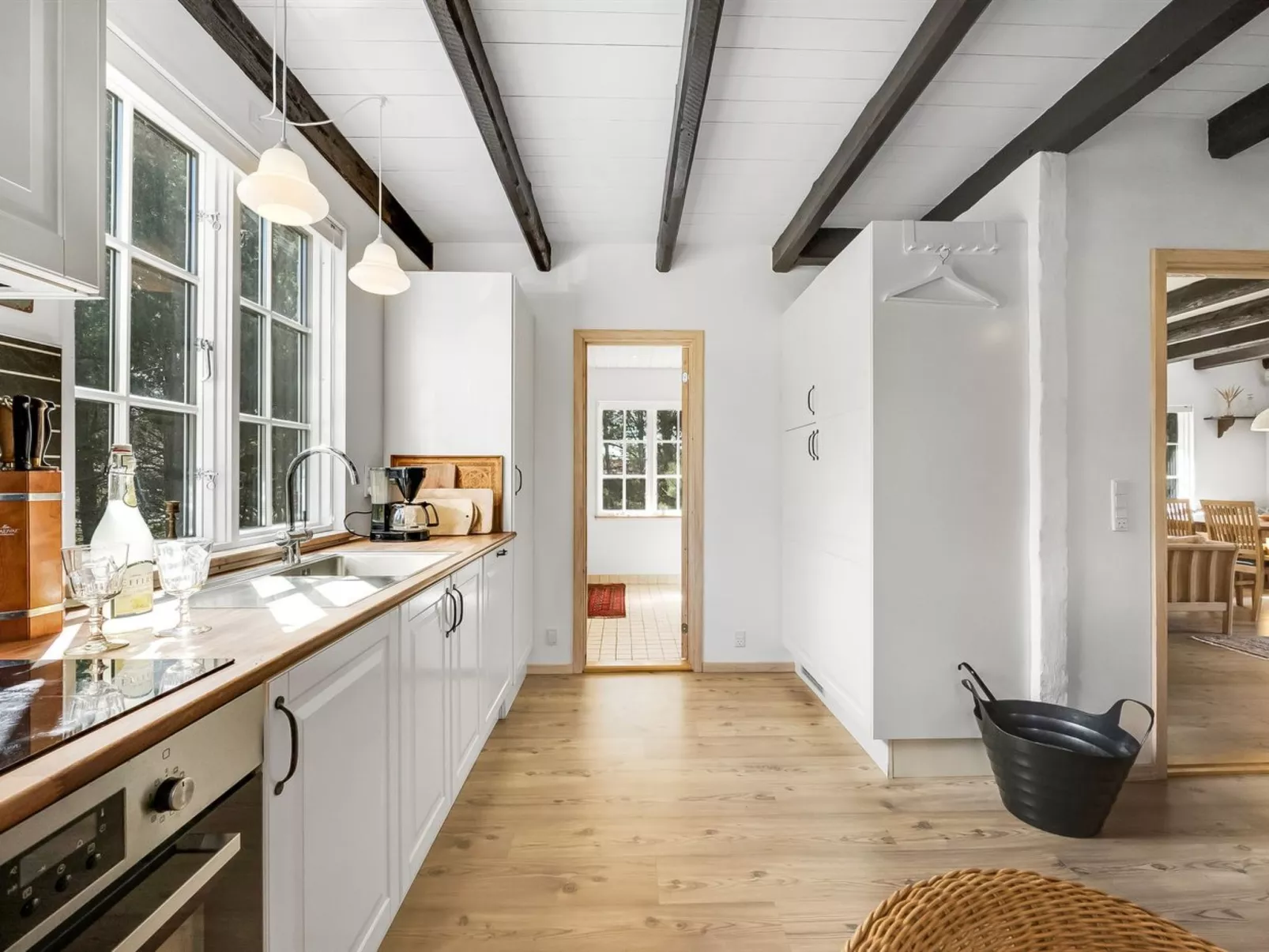 "Enya" - 1.2km from the sea-Dedans