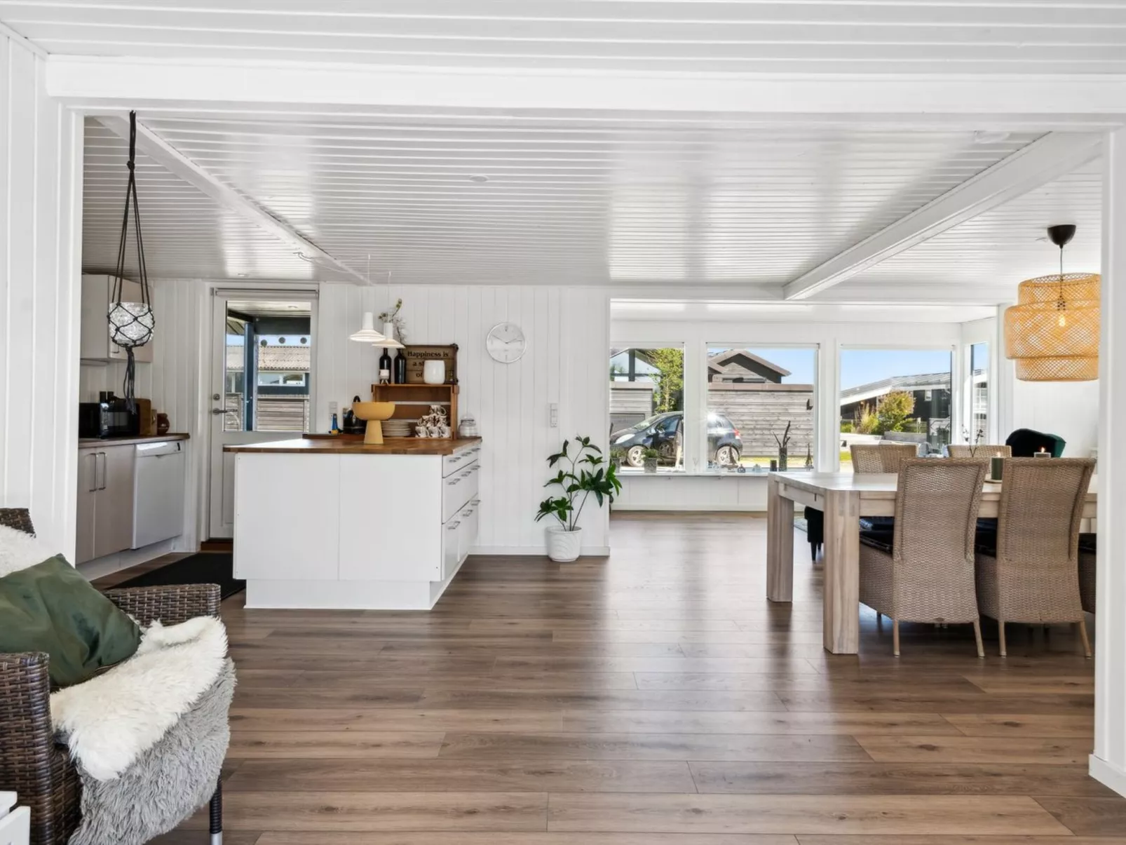 "Elisabeta" - 60m from the sea-Inside