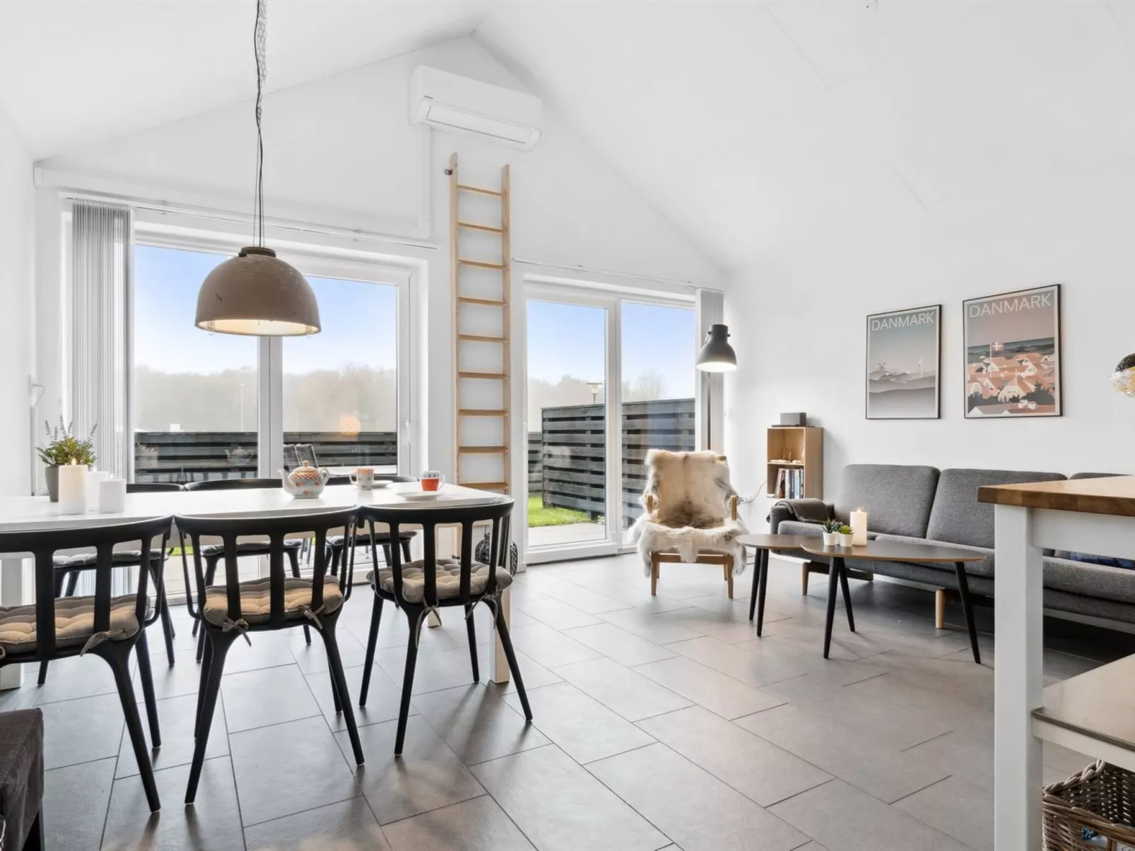 "Helemine" - 400m from the sea-Dedans