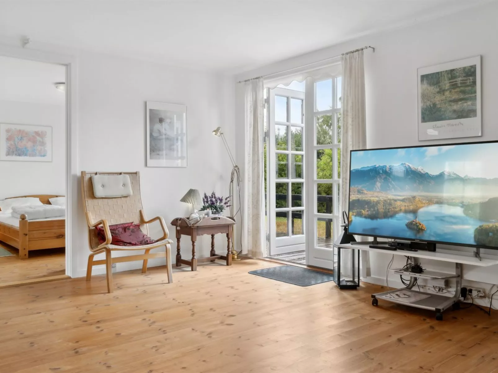 "Brunhilde" - 850m from the sea-Inside