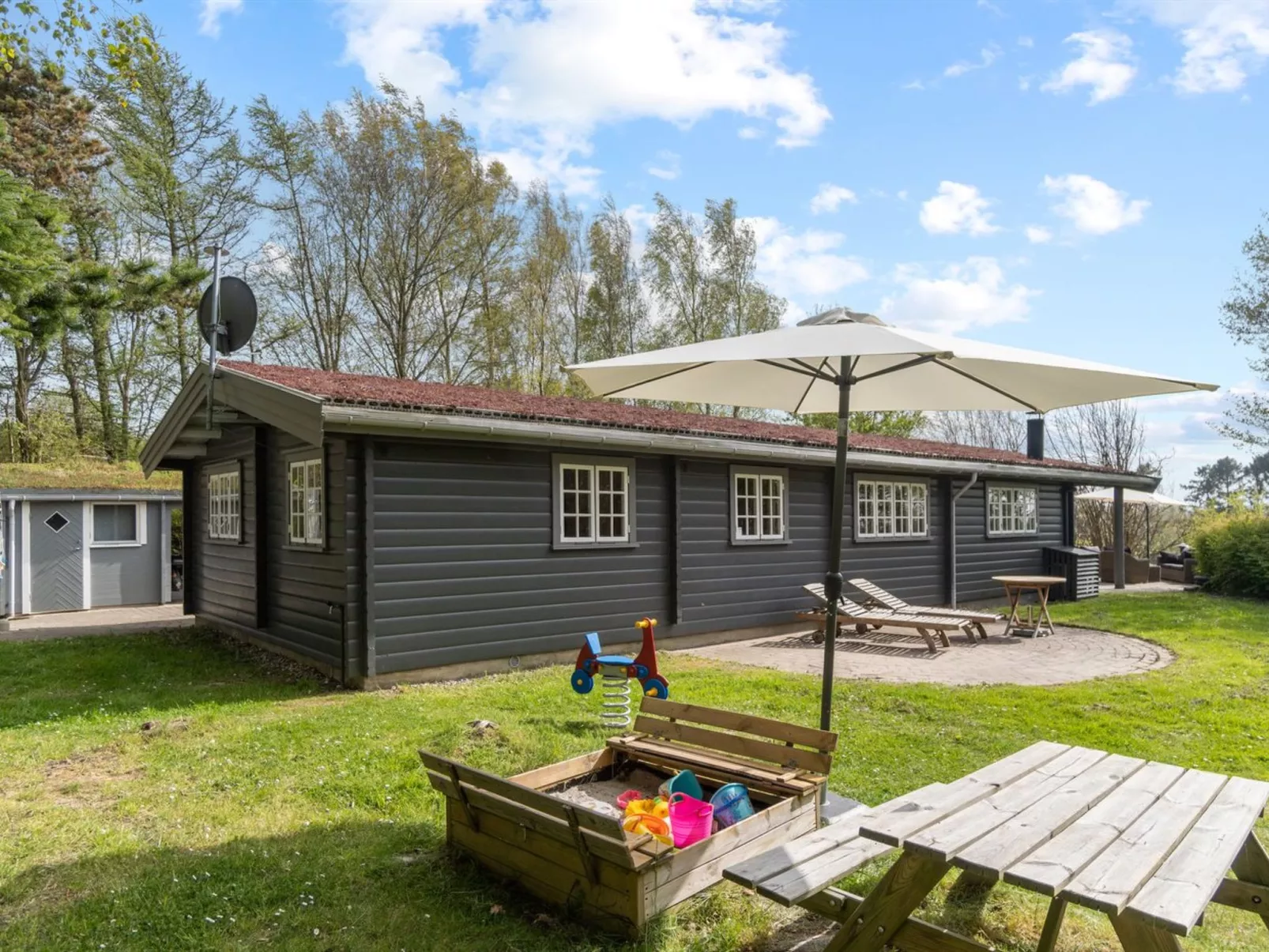 "Till" - 1.6km from the sea-Dehors