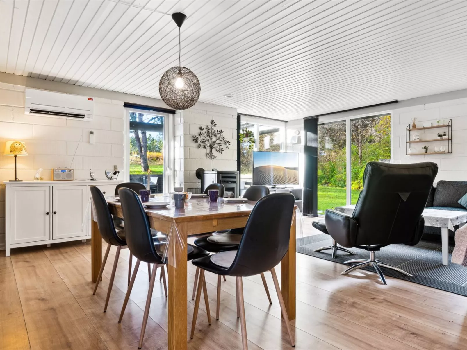 "Pia" - 250m to the fjord-Dedans