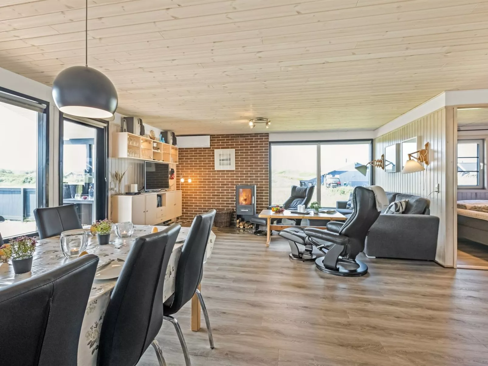 "Signhild" -  from the sea-Inside