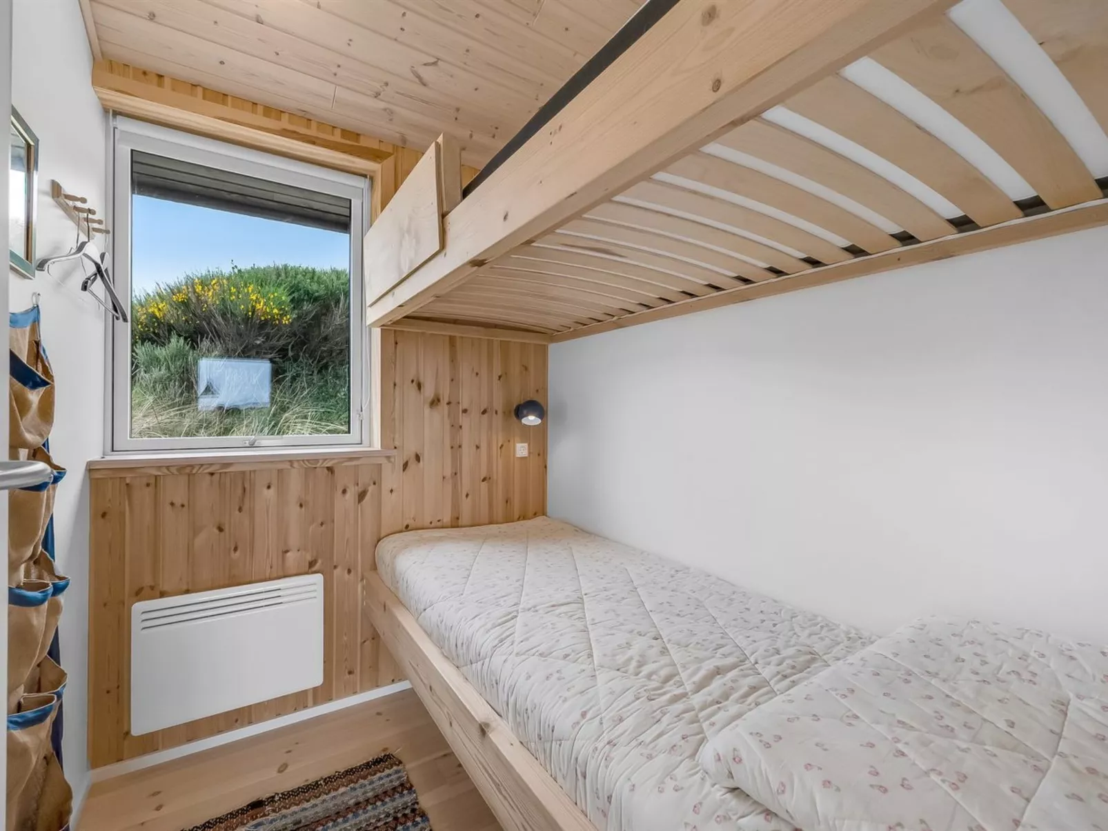 "Apolina" -  from the sea-Drinnen