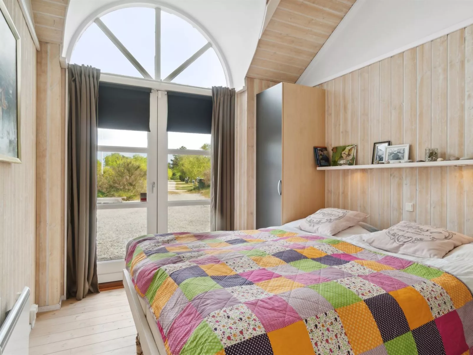 "Elspeth" - 25m from the sea-Inside