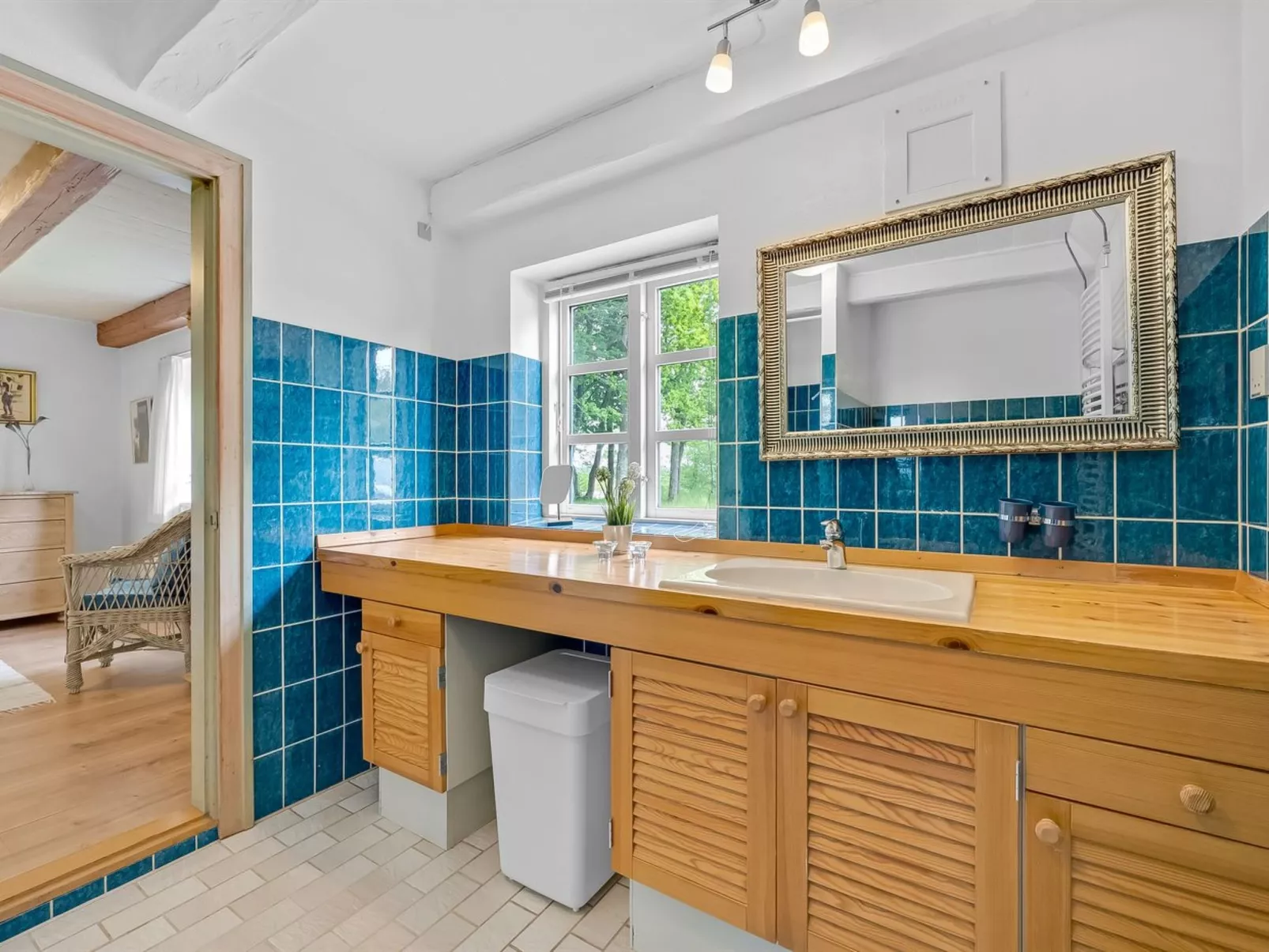 "Tatiane" - 10km from the sea-Inside