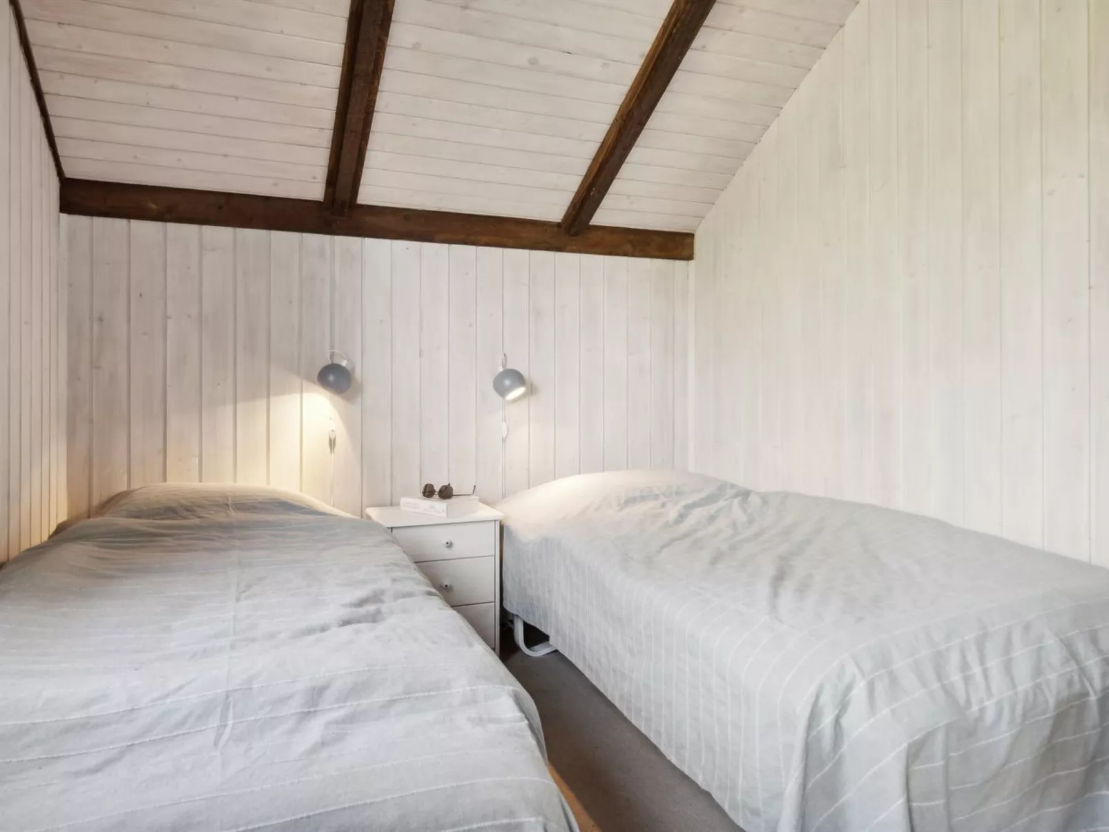 "Irlin" - 600m from the sea-Inside