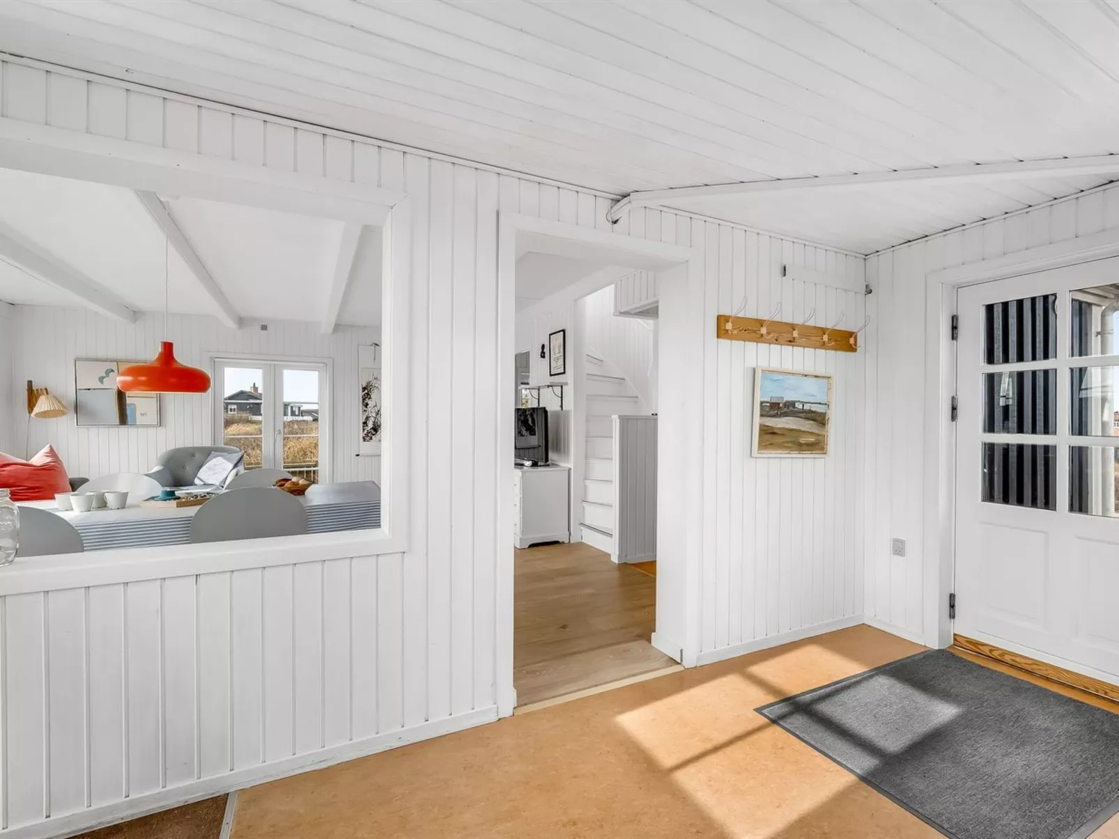 "Venla" -  from the sea-Drinnen