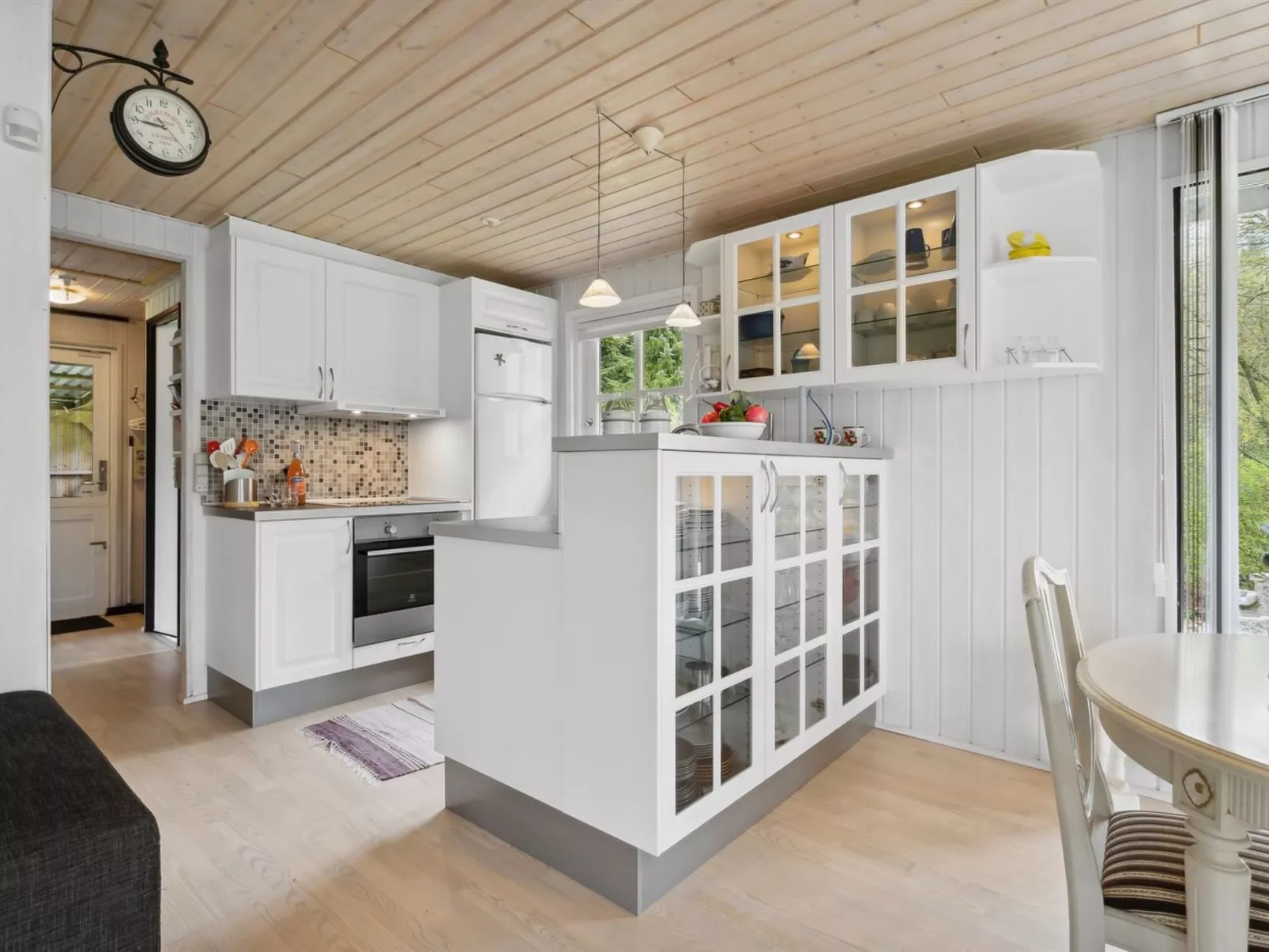 "Erlar" - 30km from the sea-Drinnen